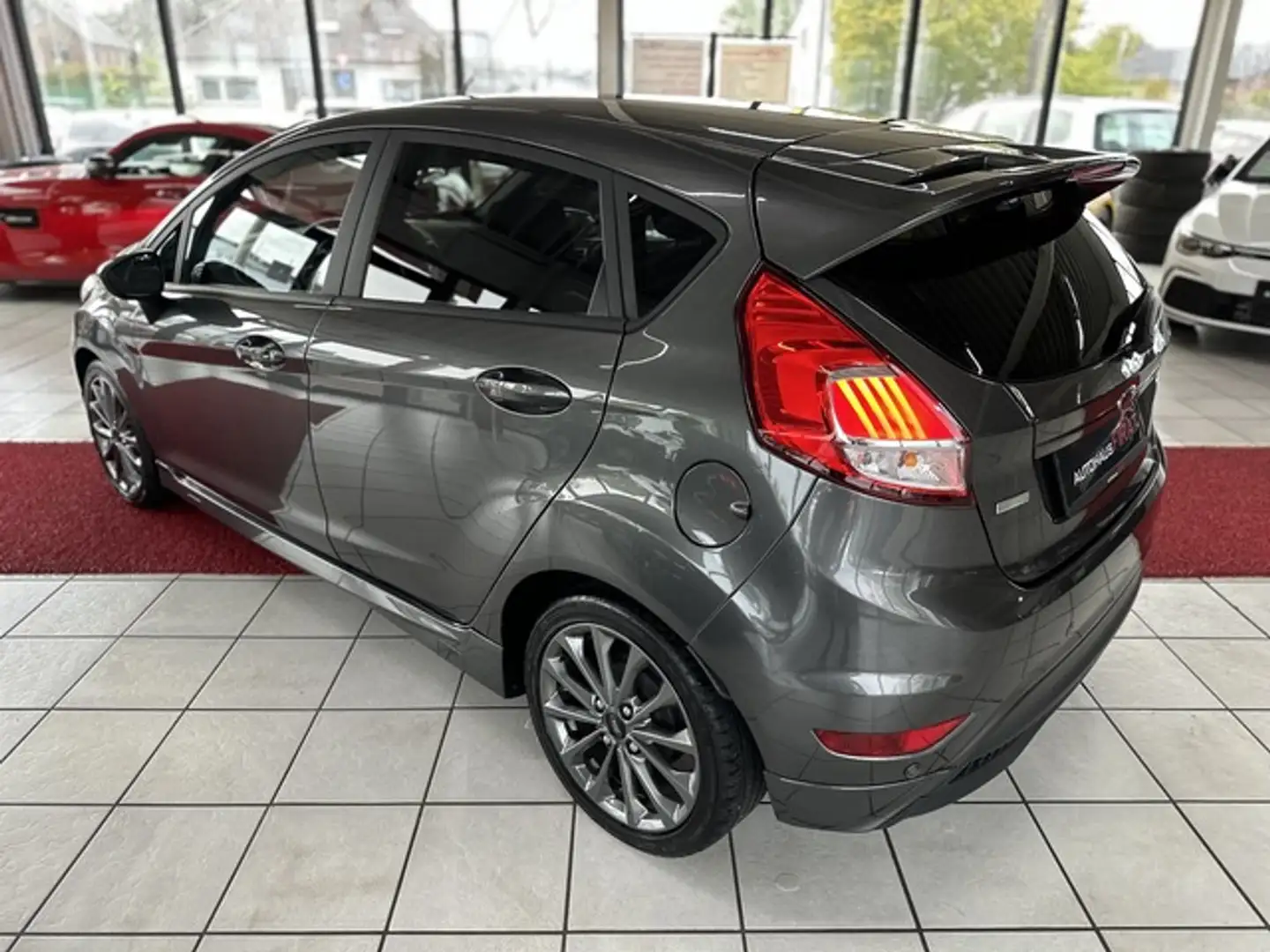 Ford Fiesta 1,0 EcoBoost  ST-Line Navi+Alu+PDC+SHZ Grau - 2