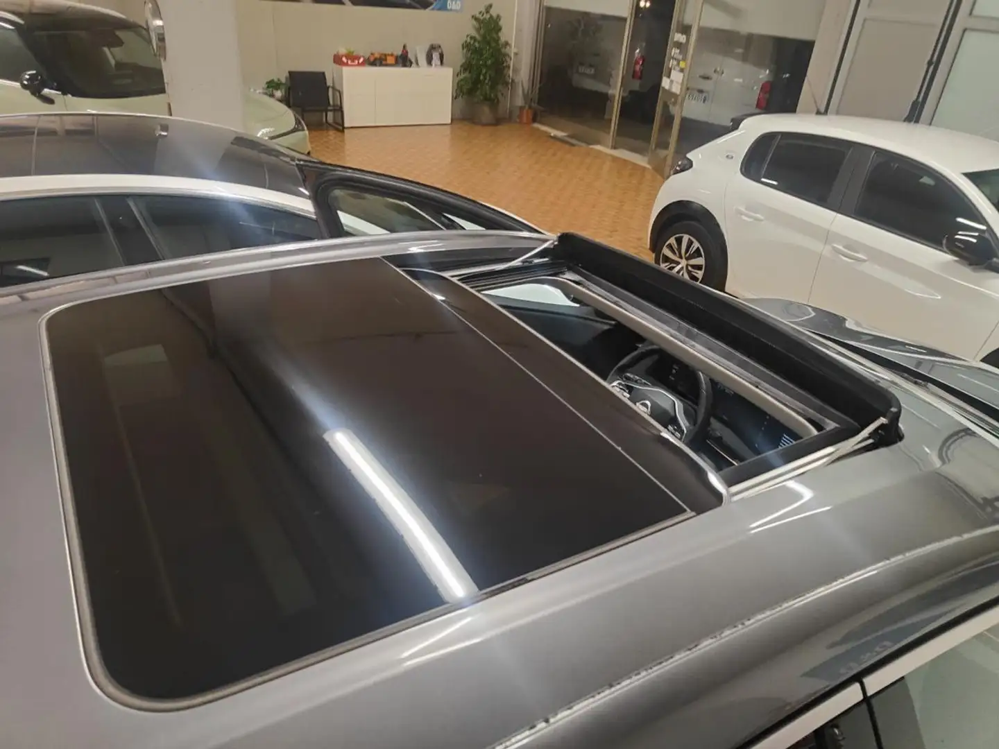 Nissan Ariya 87 kWh-TOP DI GAMMA -TETTO - CAMERA 360'- AUTOPARK Gris - 2