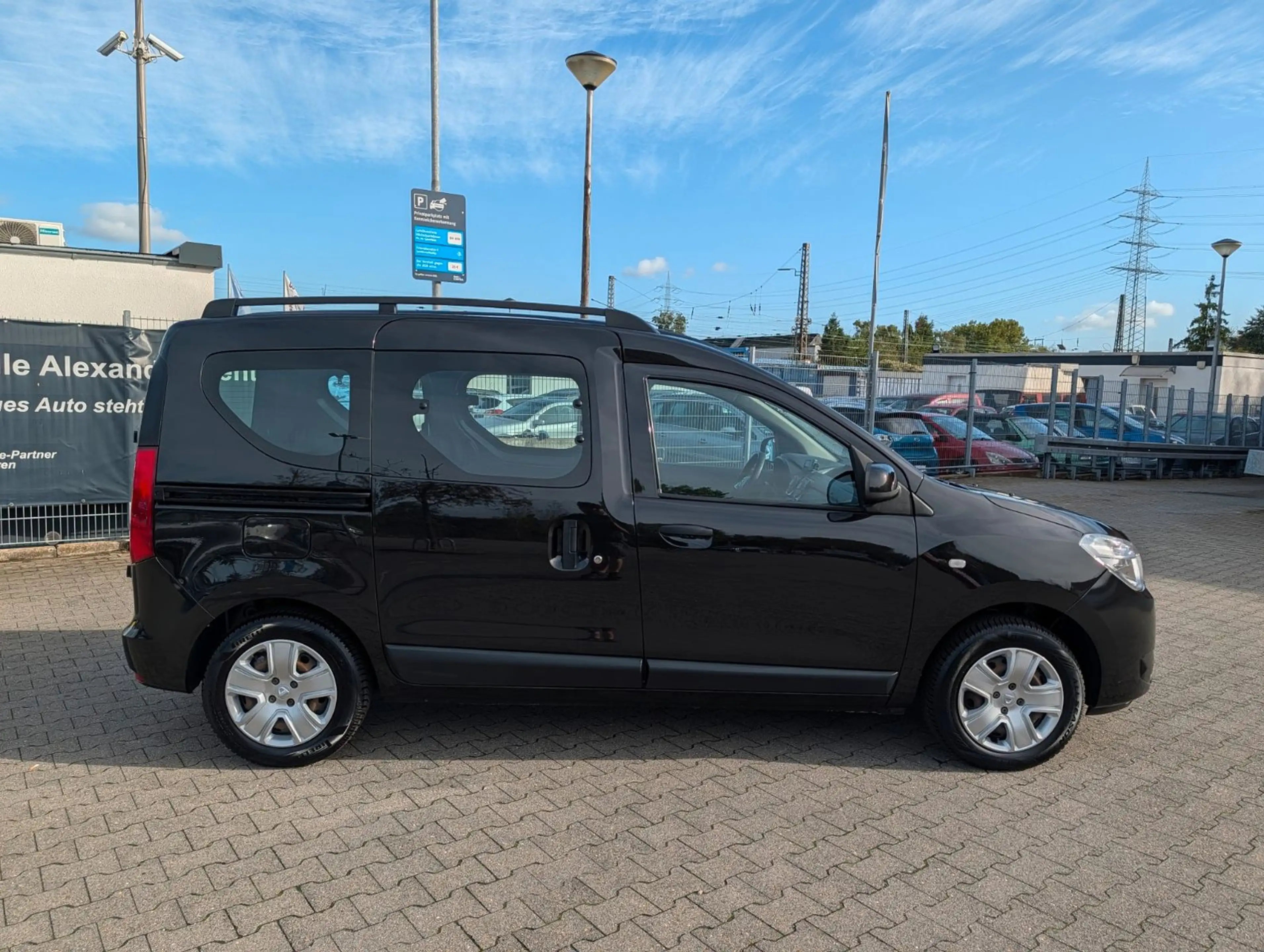 Dacia Dokker GARANTIE NAVI CARPLAY KLIMA TEMPOMAT AHK — photo 7