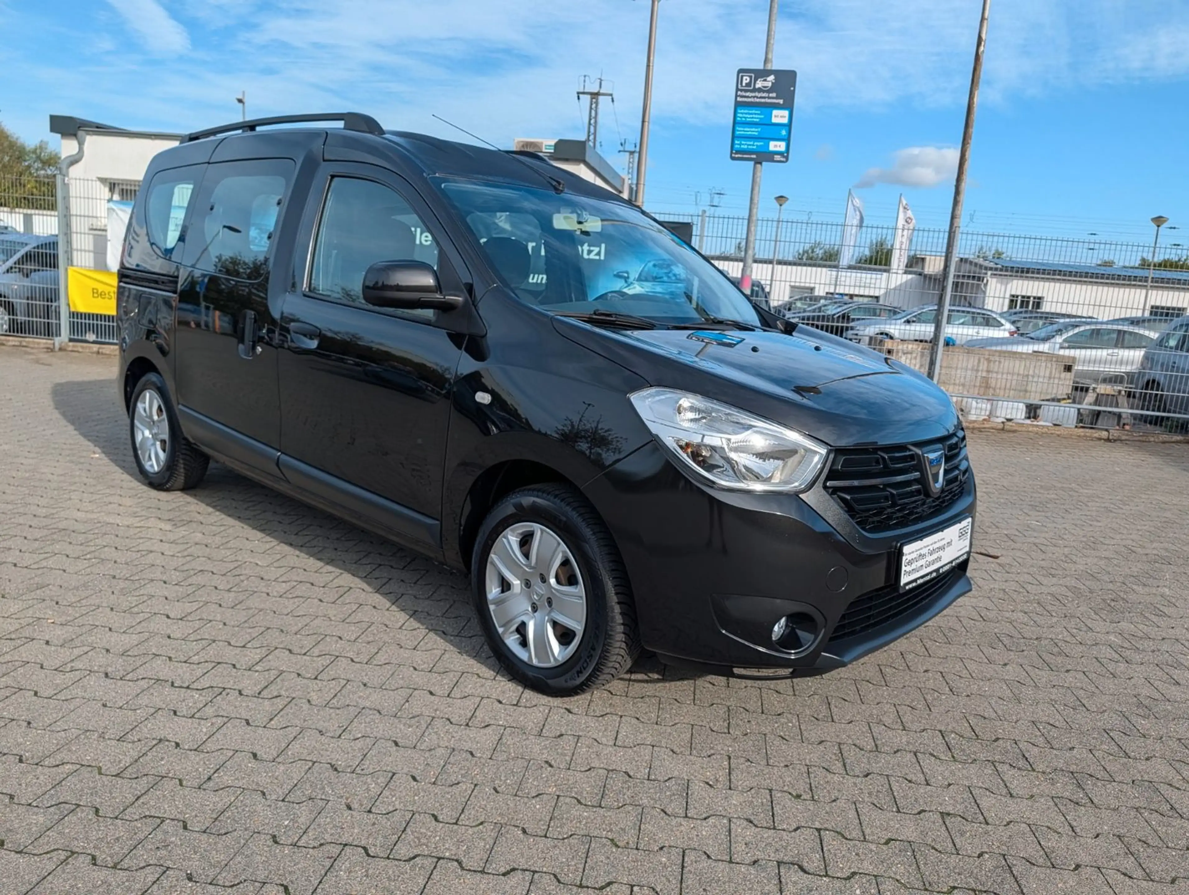 Dacia Dokker GARANTIE NAVI CARPLAY KLIMA TEMPOMAT AHK — photo 3