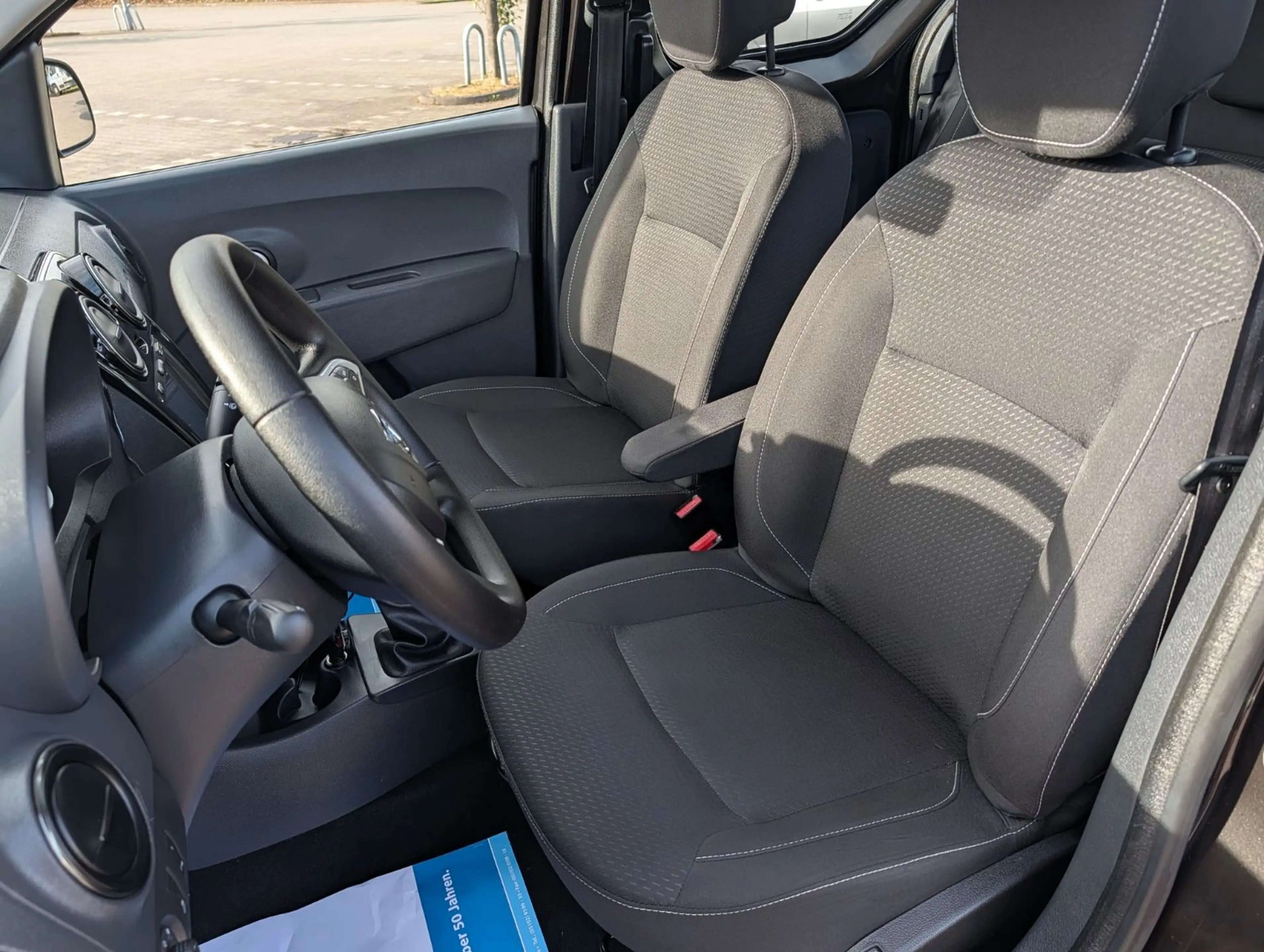 Dacia Dokker GARANTIE NAVI CARPLAY KLIMA TEMPOMAT AHK — photo 14