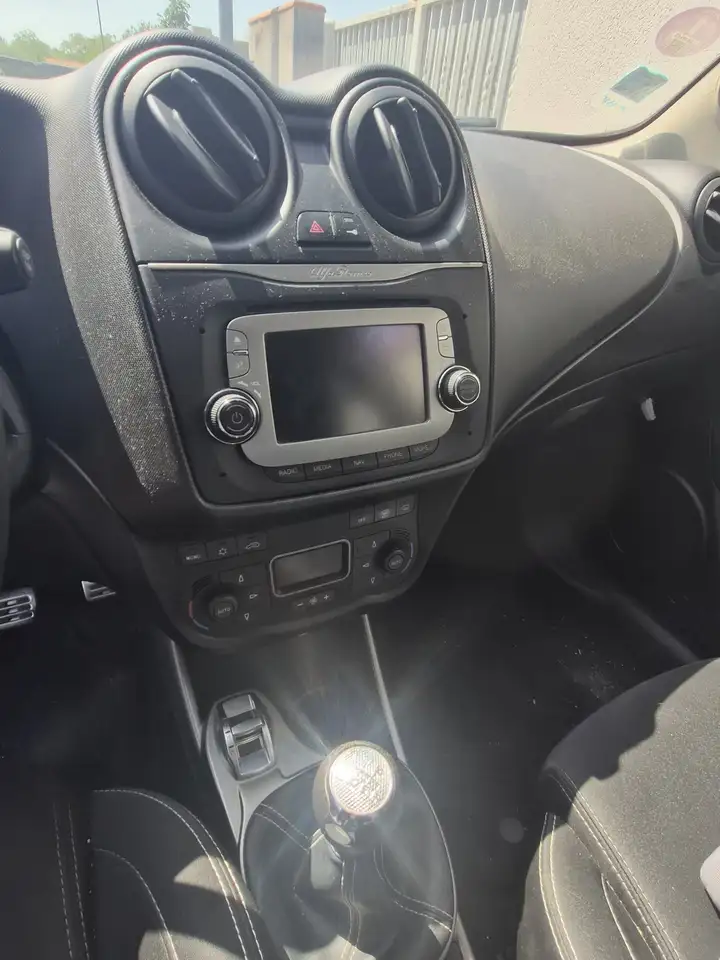 Alfa-romeo MiTo 0.9 Twin Air 105 Start \u0026 Stop Disti