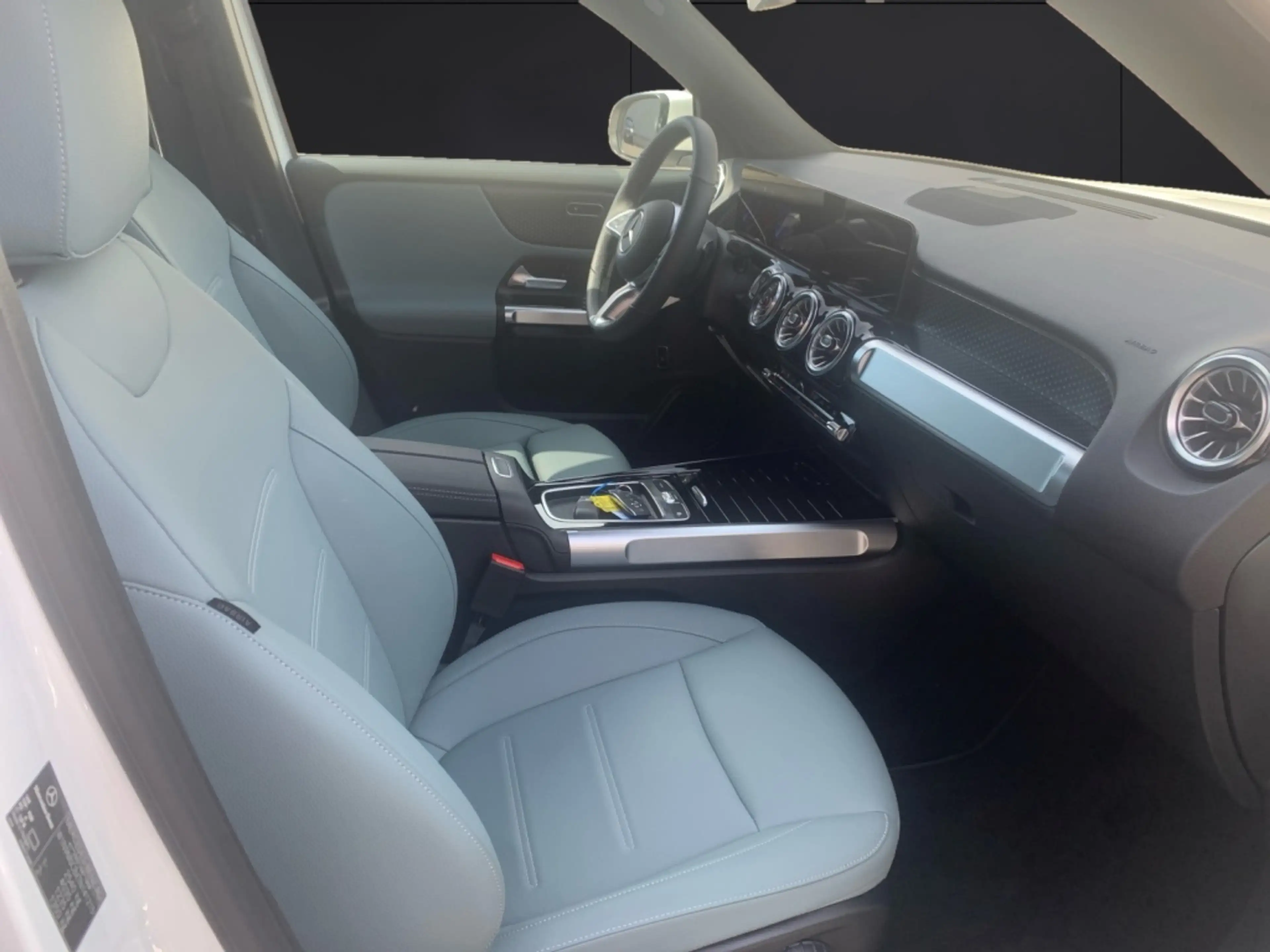 Mercedes-Benz EQB 250 + Progressive Advanced*Winter Paket — photo 6