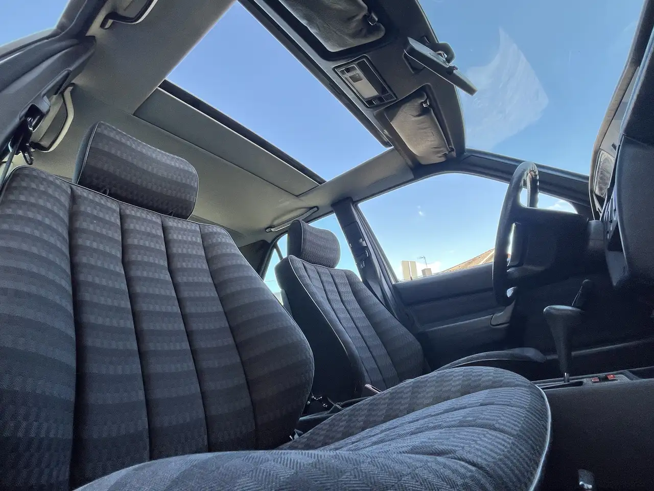 Mercedes-Benz 190 E 1.8 Automatik / TÜV 06.2028 / H-Zulassung, foto 11