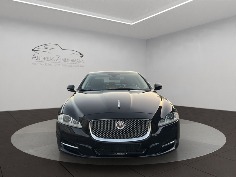 Jaguar XJ 2.0T Premium Luxury Lang PANO/BOWERS — photo 8