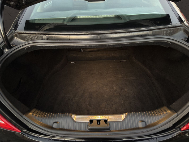 Jaguar XJ 2.0T Premium Luxury Lang PANO/BOWERS — photo 14