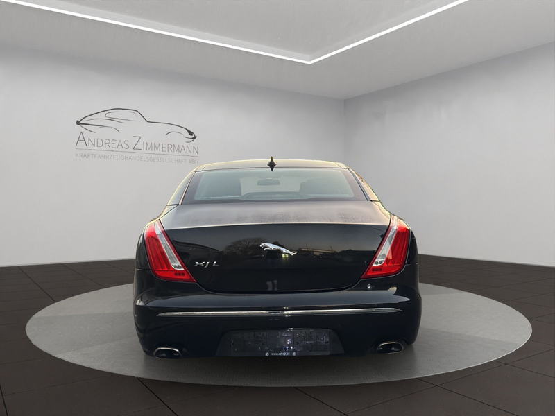 Jaguar XJ 2.0T Premium Luxury Lang PANO/BOWERS — photo 7