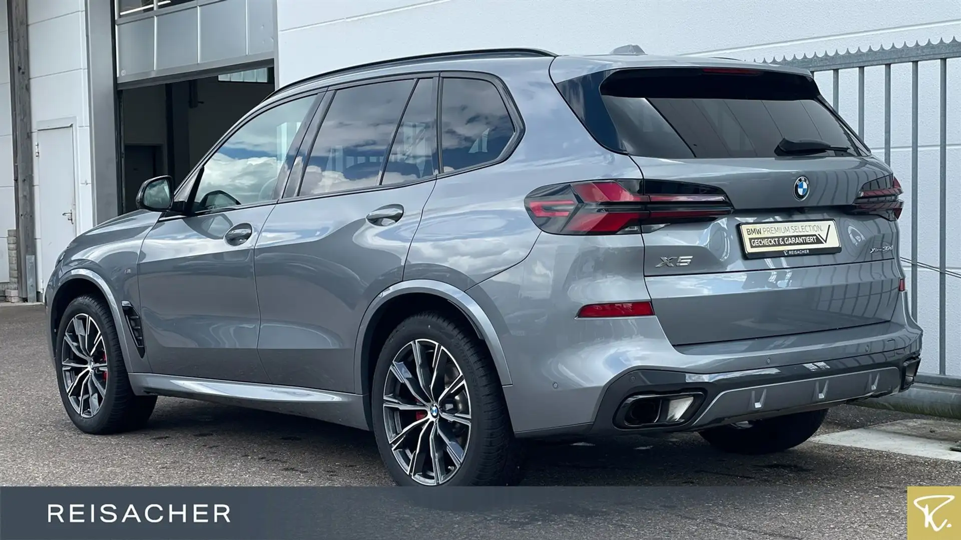 BMW X5 xDrive30d A M-Sport PRO,SkyLou,AHK,Standh Grau - 2