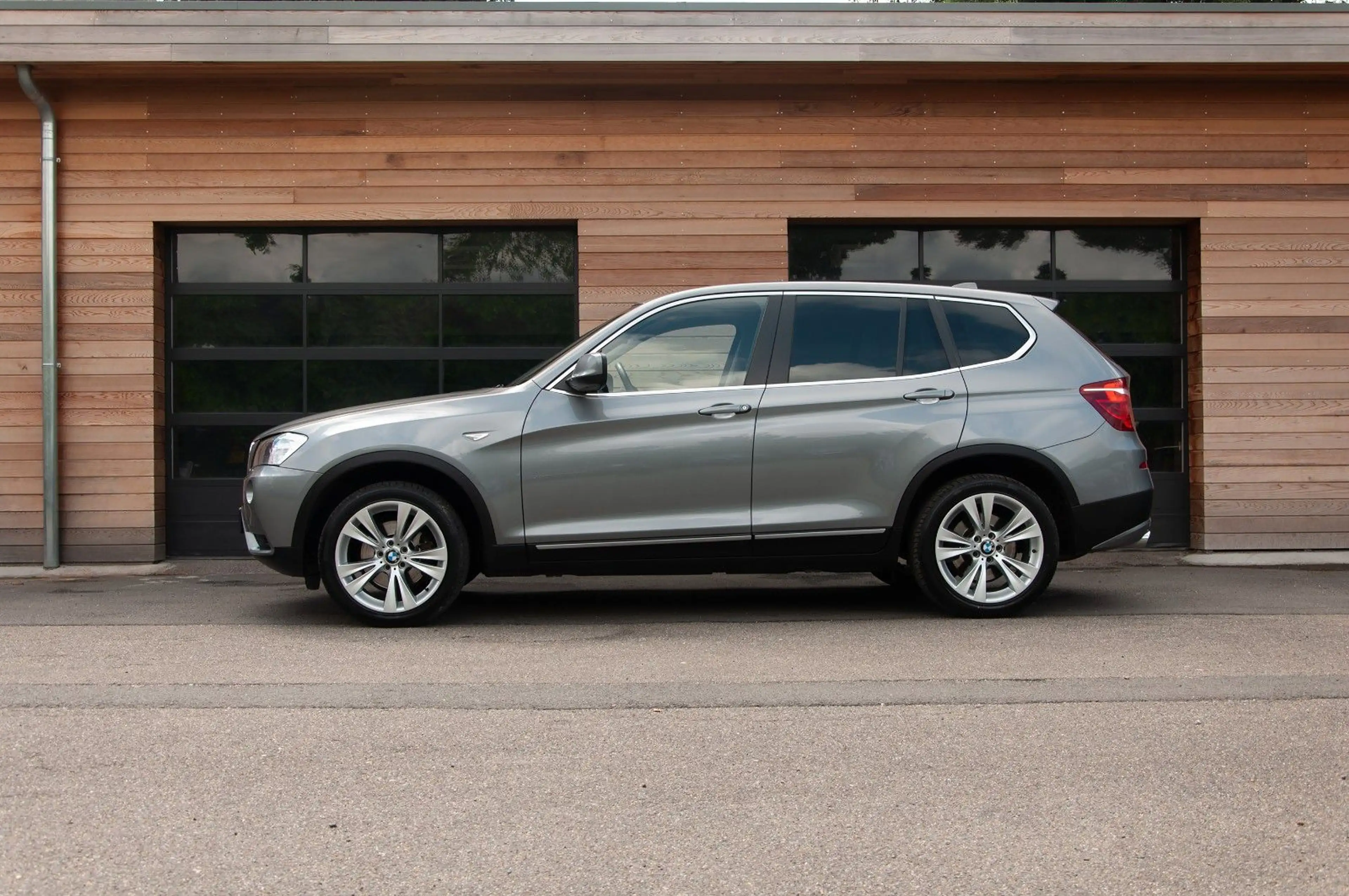 BMW X3 xDrive35i MOTORSCHADEN — photo 2