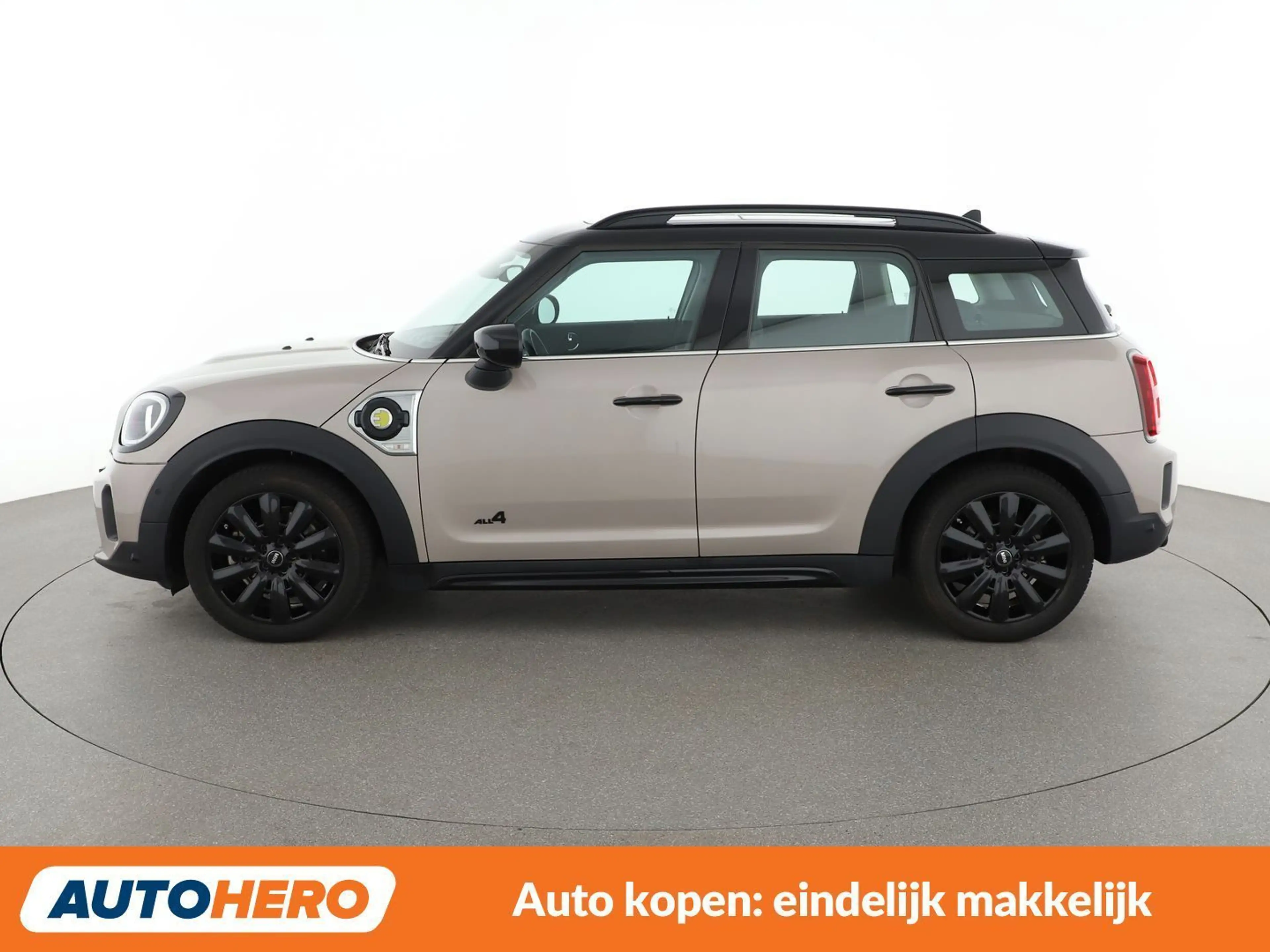 MINI Cooper SE Countryman Cooper S E Hybrid ALL4 Classic Trim — photo 3