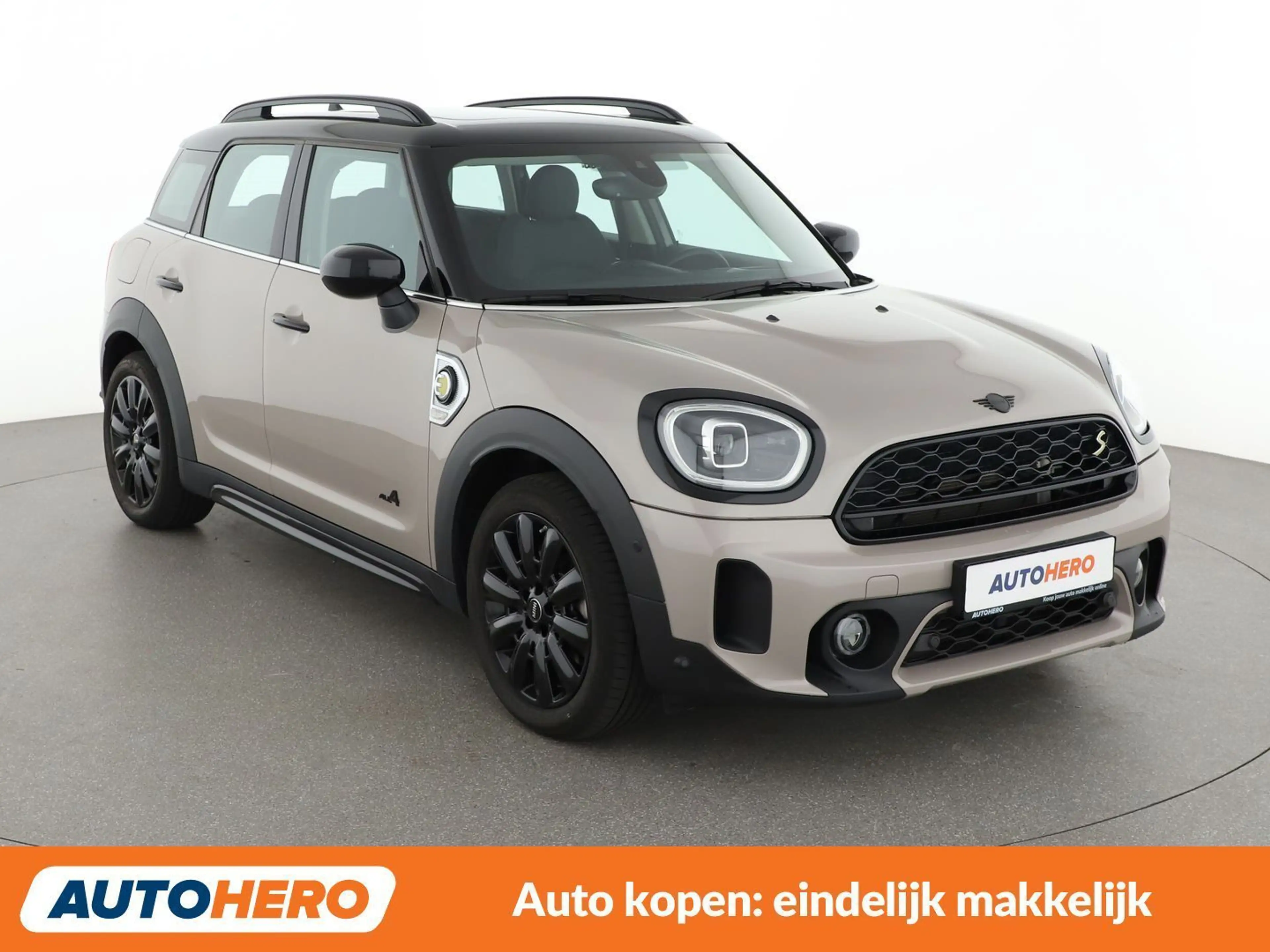 MINI Cooper SE Countryman Cooper S E Hybrid ALL4 Classic Trim — photo 9