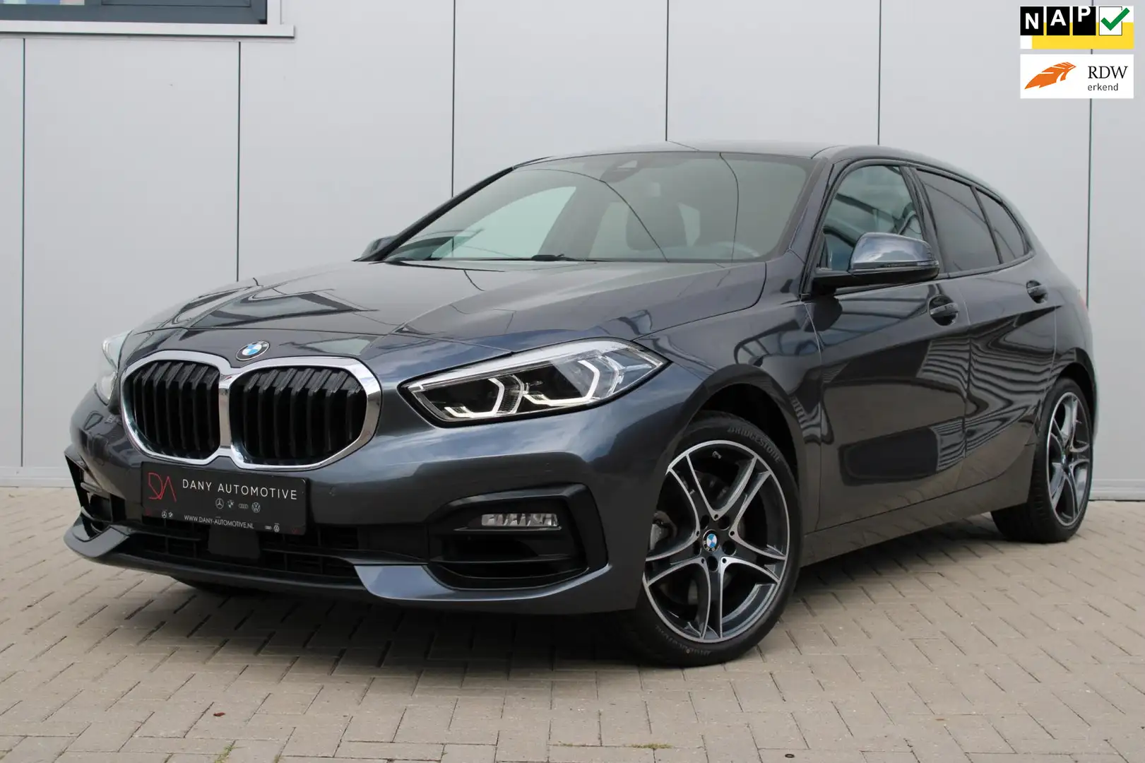 BMW 120 1-serie 120i SportLine VIRTUAL I KEYLESS I CAM I D Gris - 1