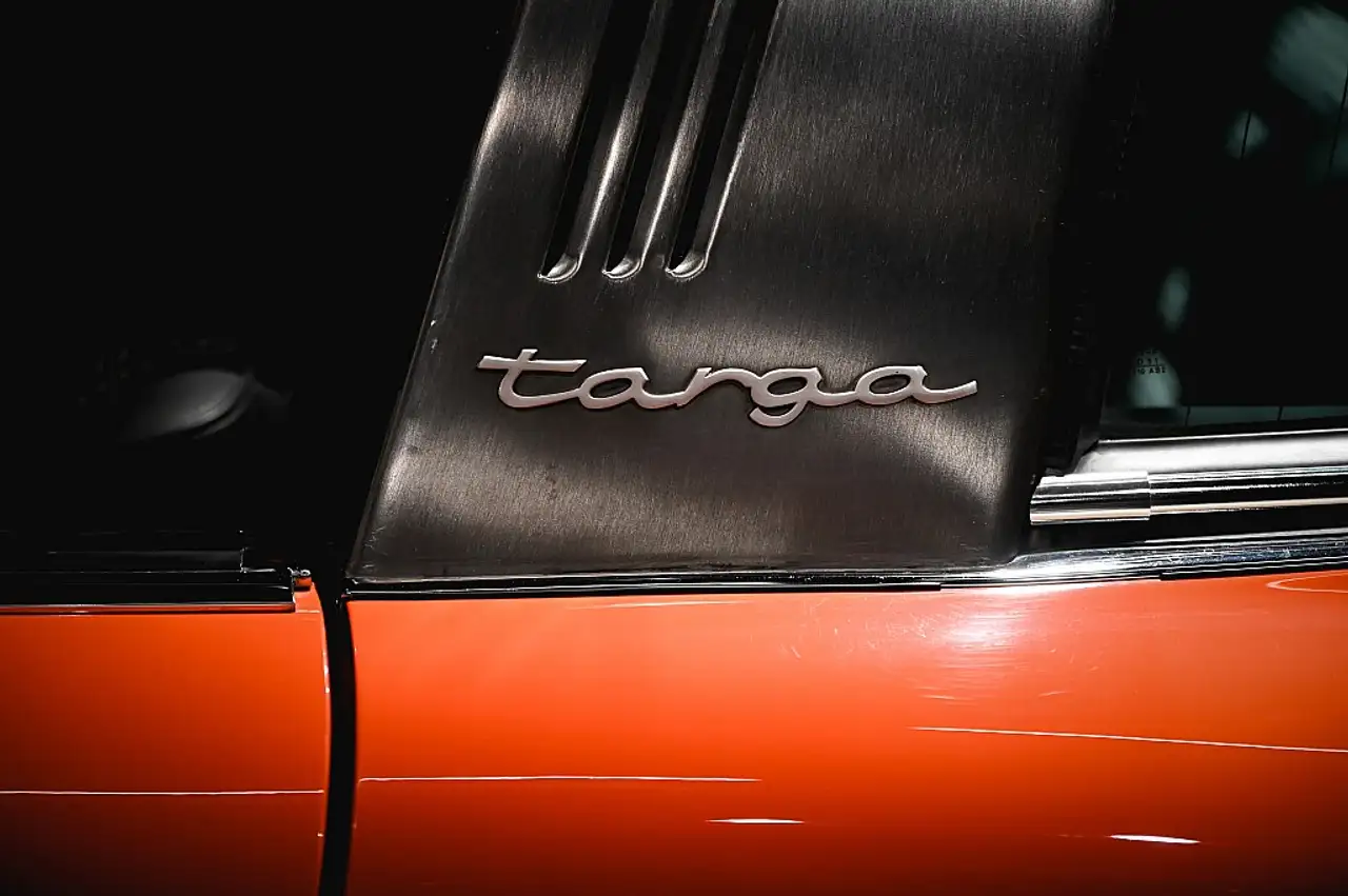 Porsche 911 Targa Ölklappe Targa Ölklappe, foto 7