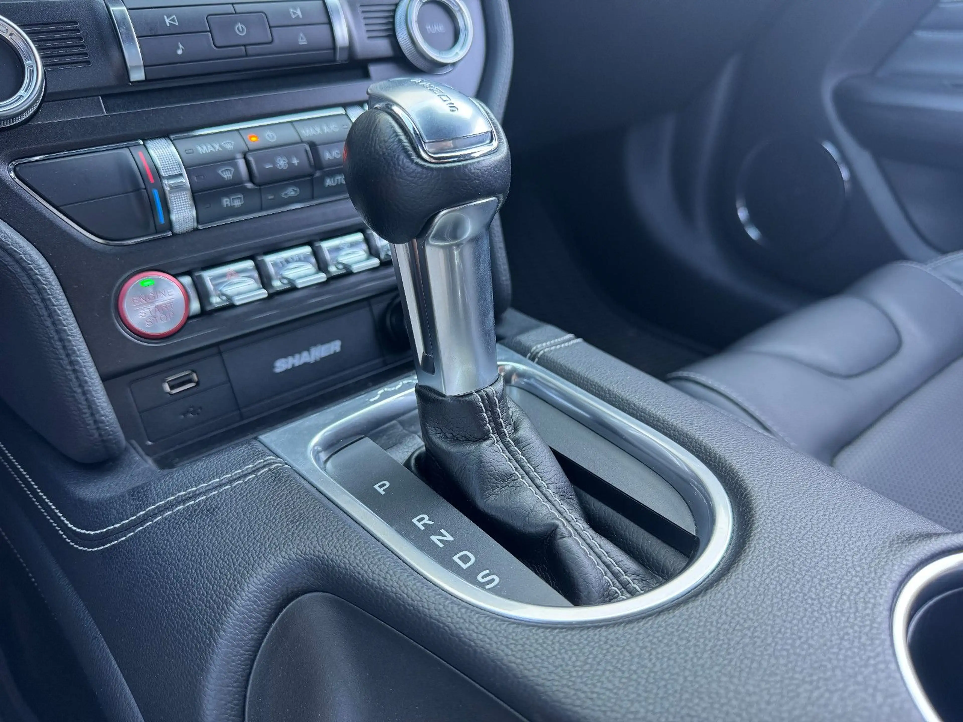 Ford Mustang Ford Mustang GT 5.0 V8 Fastback 1. Hand Deutsch — photo 15
