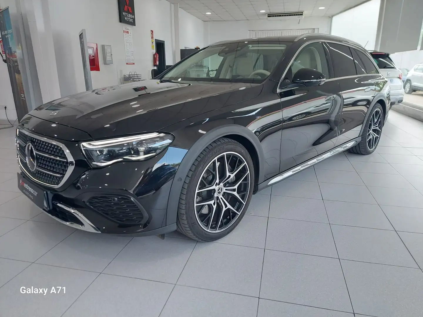 Mercedes-Benz E 300 Estate 300de 4Matic 9G-Tronic Zwart - 1