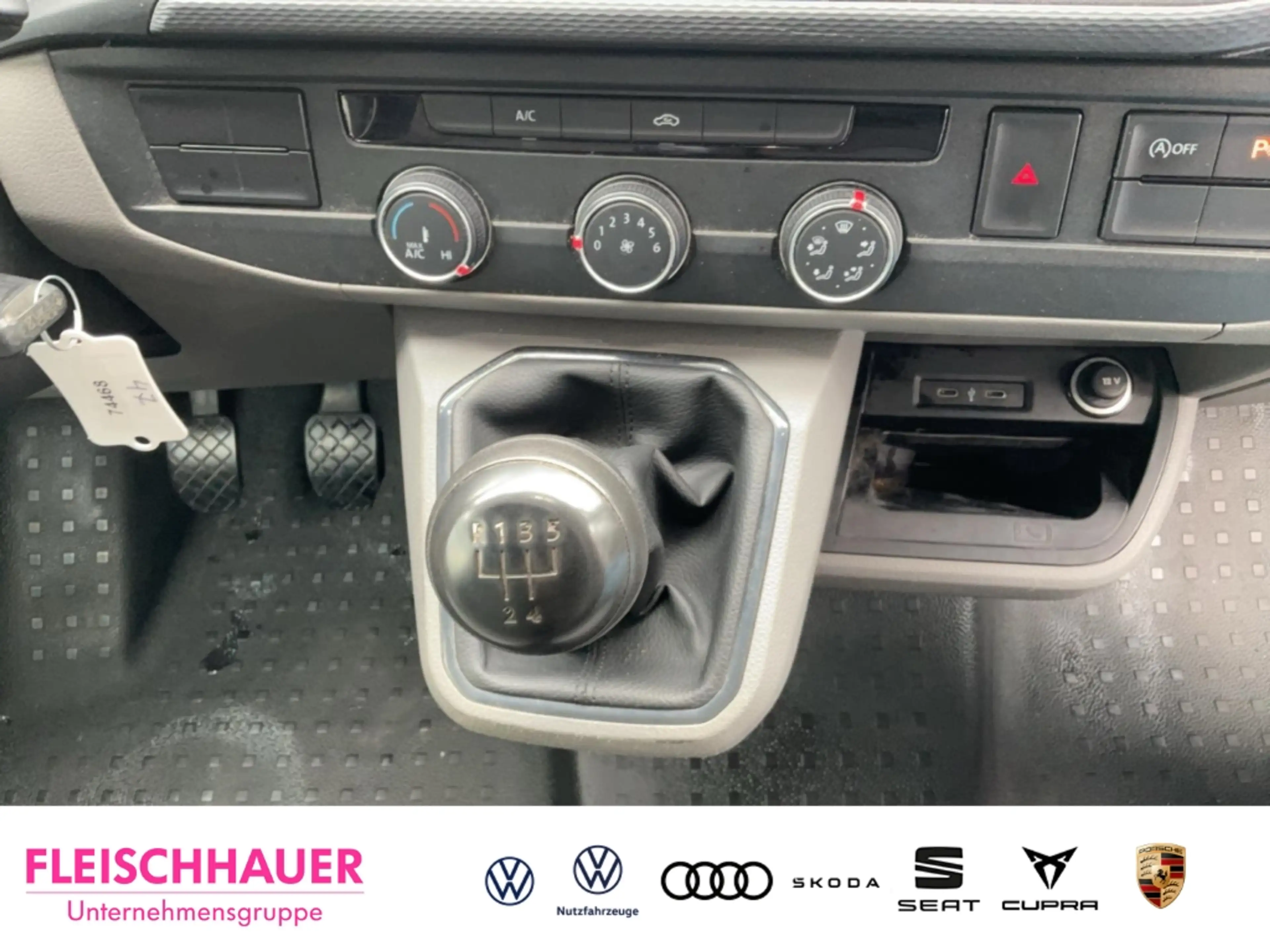 Volkswagen Transporter Kasten FWD EcoProfi AHK Navi Apple CarPlay Android — photo 14