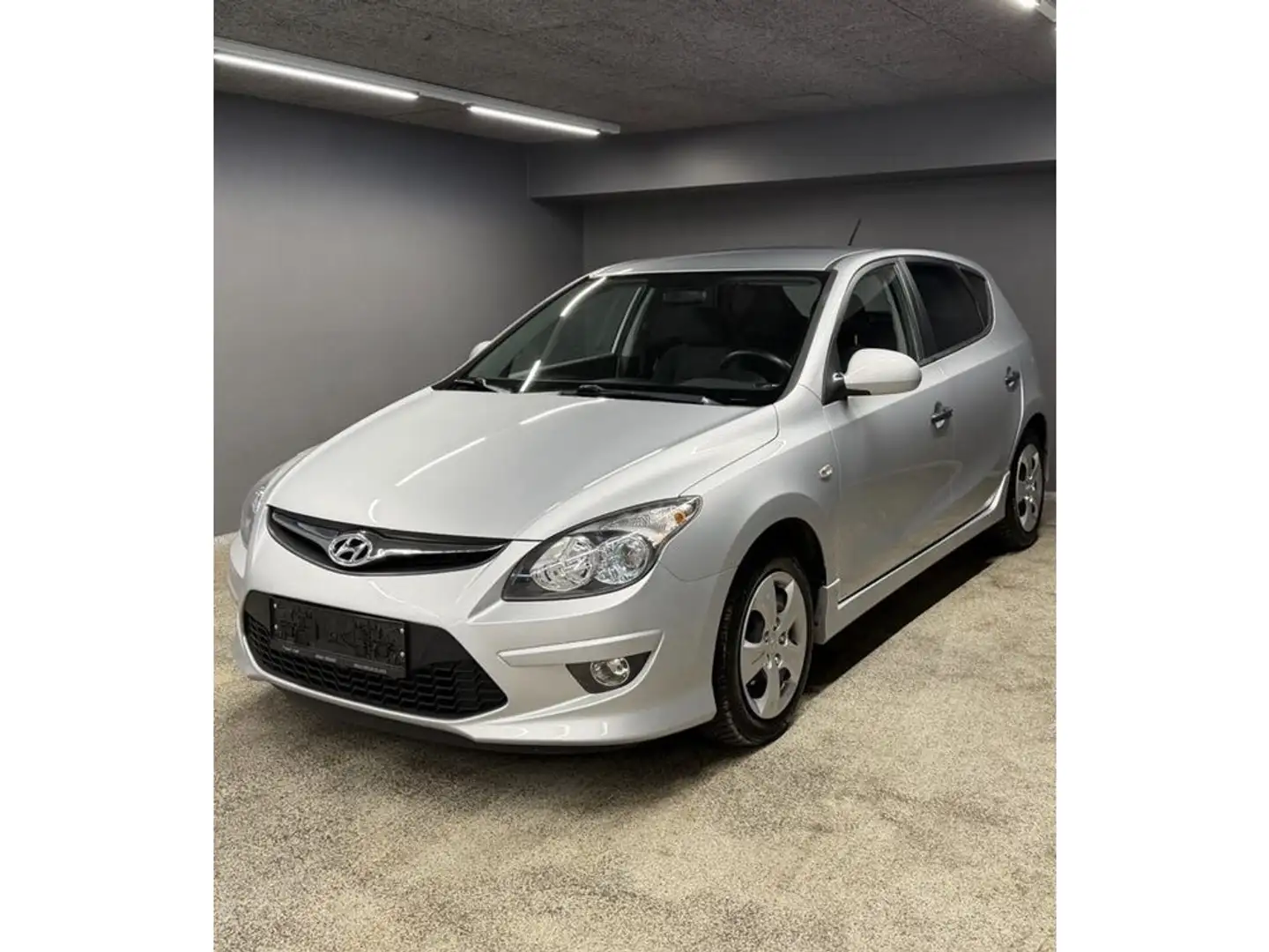 Hyundai i30 Europe Silber - 1