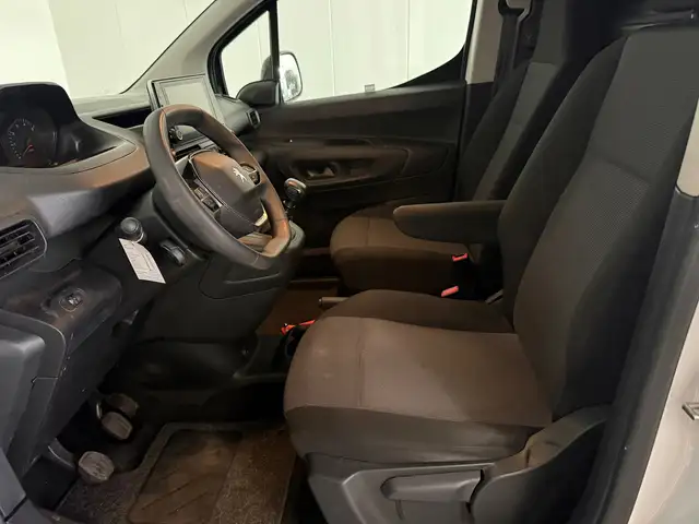 Peugeot Partner view 13