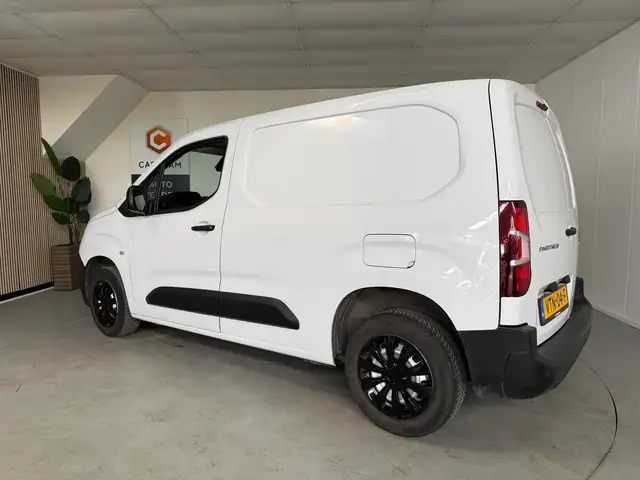 Peugeot Partner view 2
