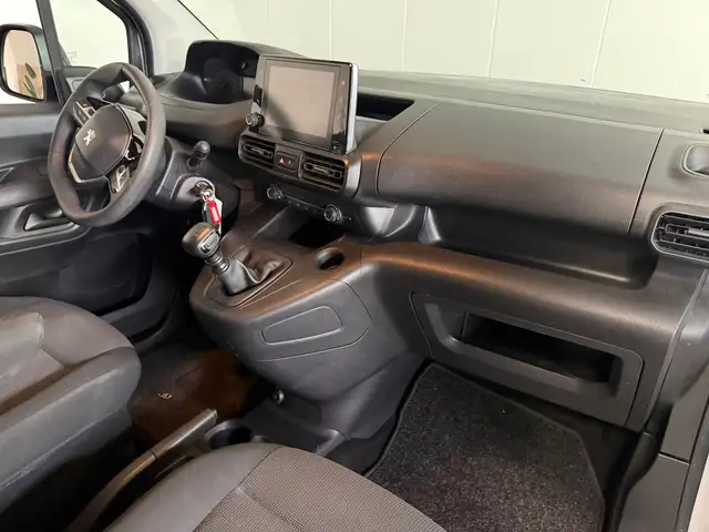 Peugeot Partner view 3