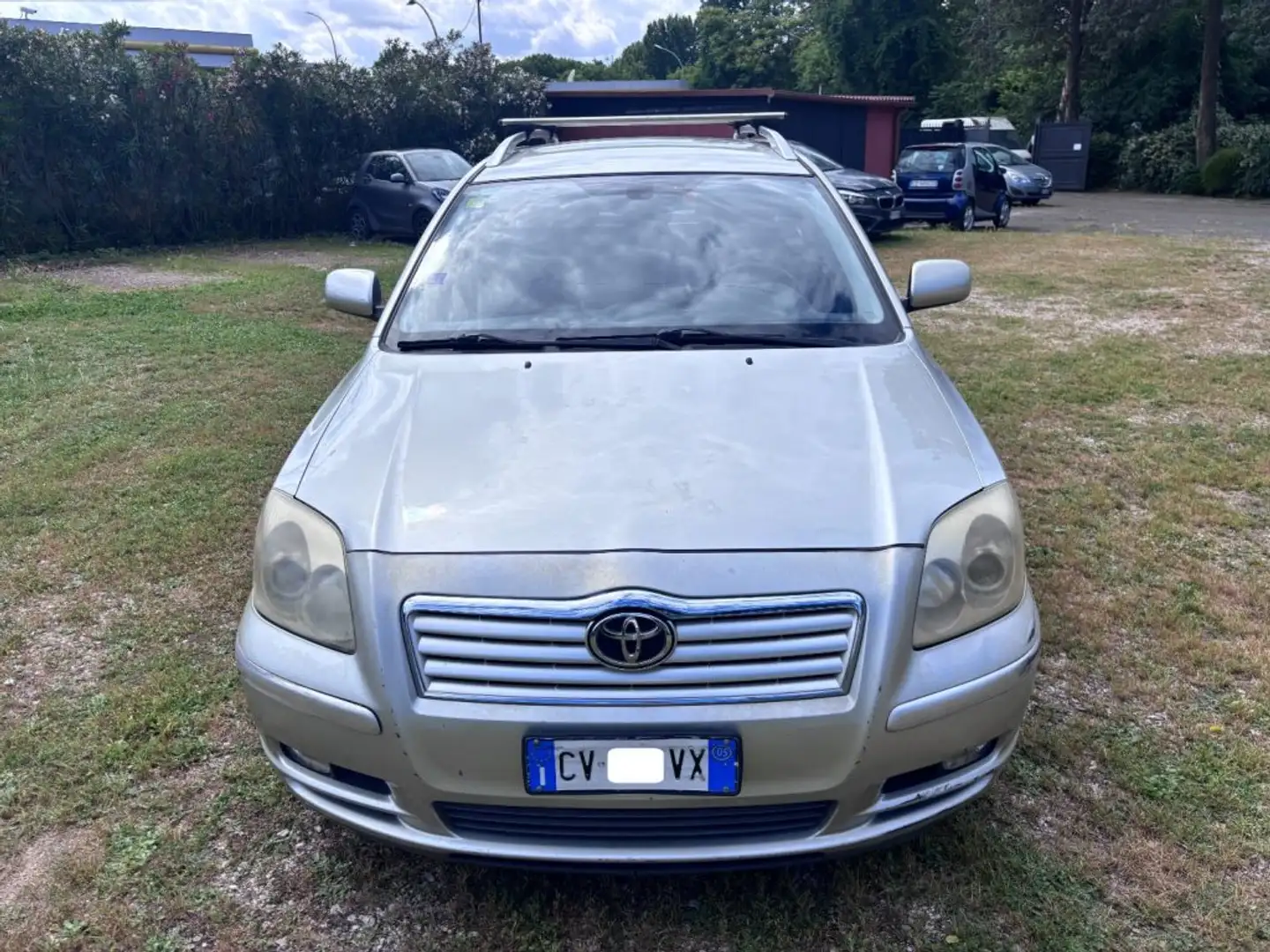 Toyota Avensis 2.0 D-4D 16V Station Wagon Grigio - 2