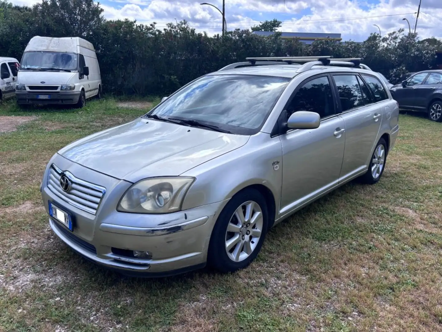 Toyota Avensis 2.0 D-4D 16V Station Wagon Grigio - 1