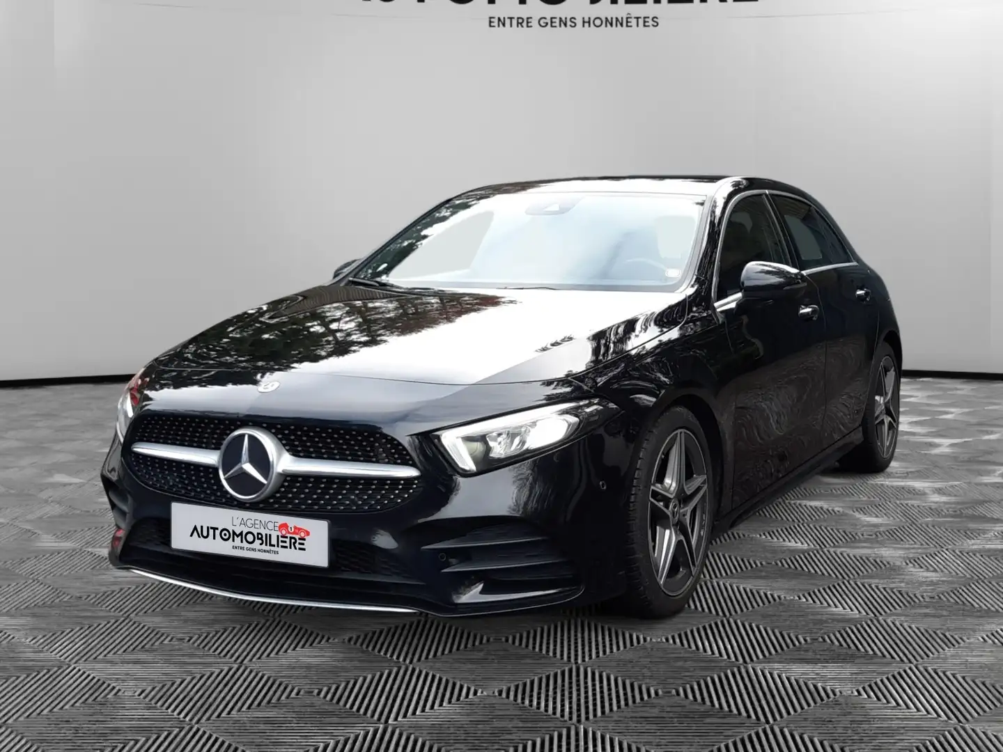 Mercedes-Benz A 200 Business Solution AMG / Garantie 12 Mois Noir - 1