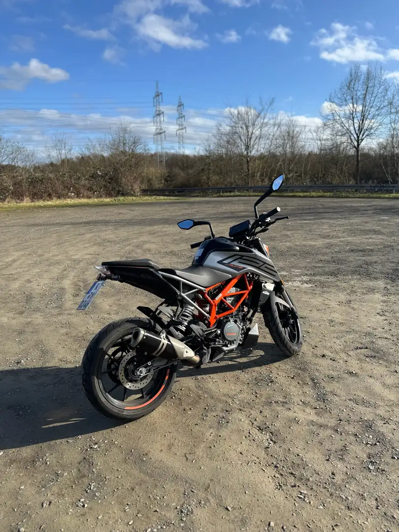 KTM 125 Duke drauf seztzten und los fahren - 2