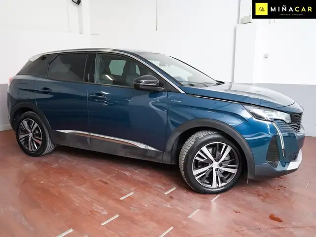 Peugeot 3008 view 2