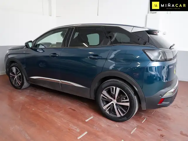 Peugeot 3008 view 4