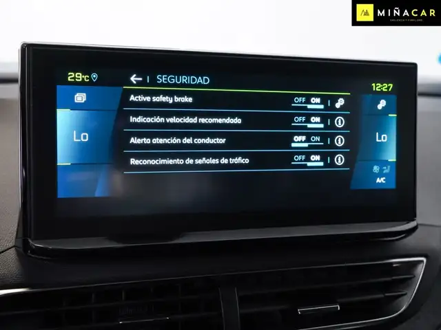 Peugeot 3008 view 18