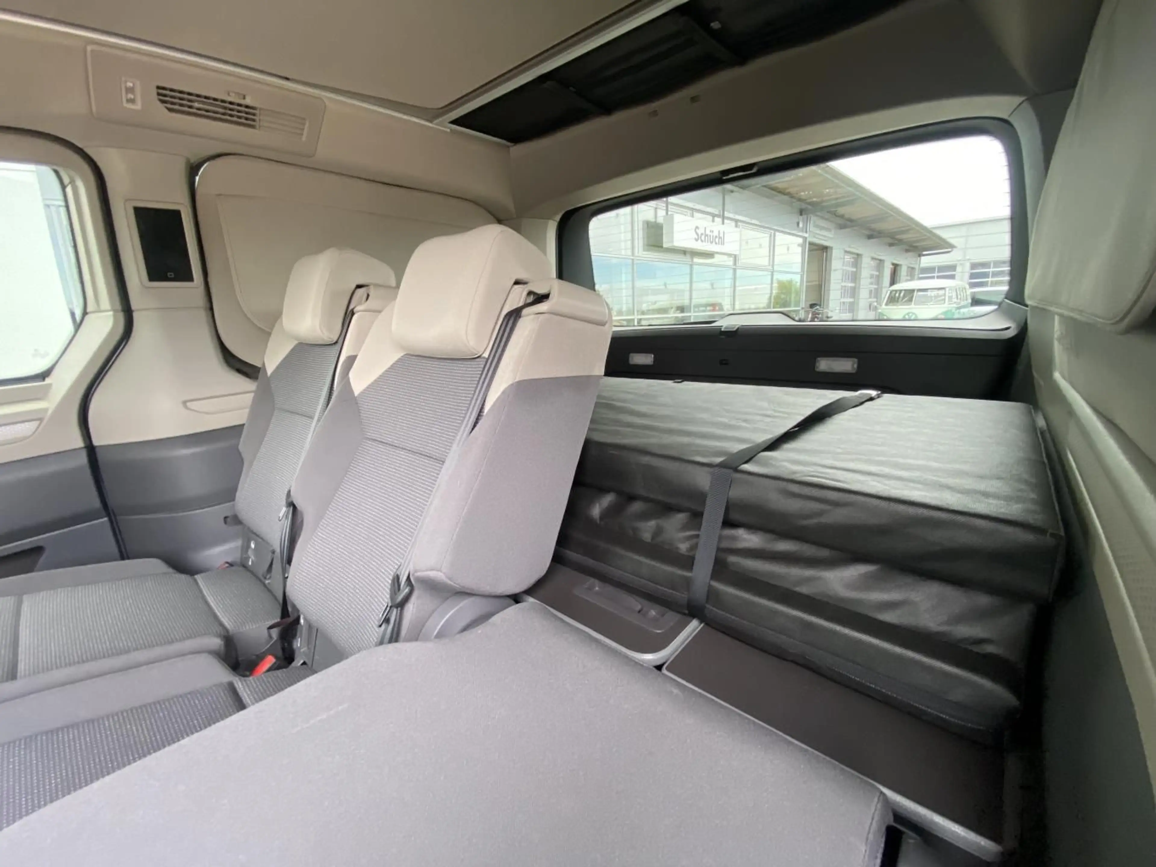 Volkswagen T7 California Beach 2.0 TDI DSG AHK+APP-CONNECT+ — photo 11