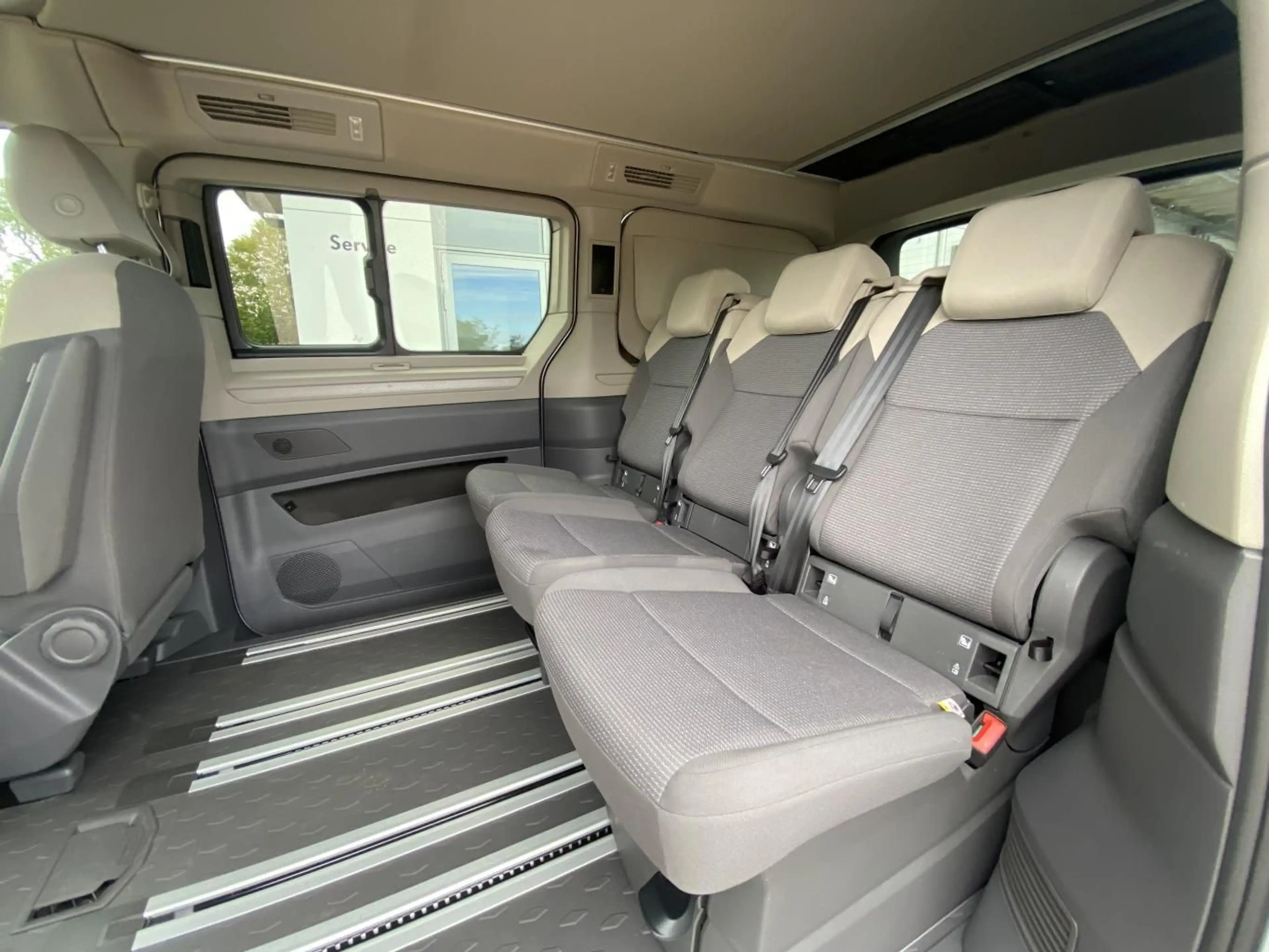 Volkswagen T7 California Beach 2.0 TDI DSG AHK+APP-CONNECT+ — photo 12