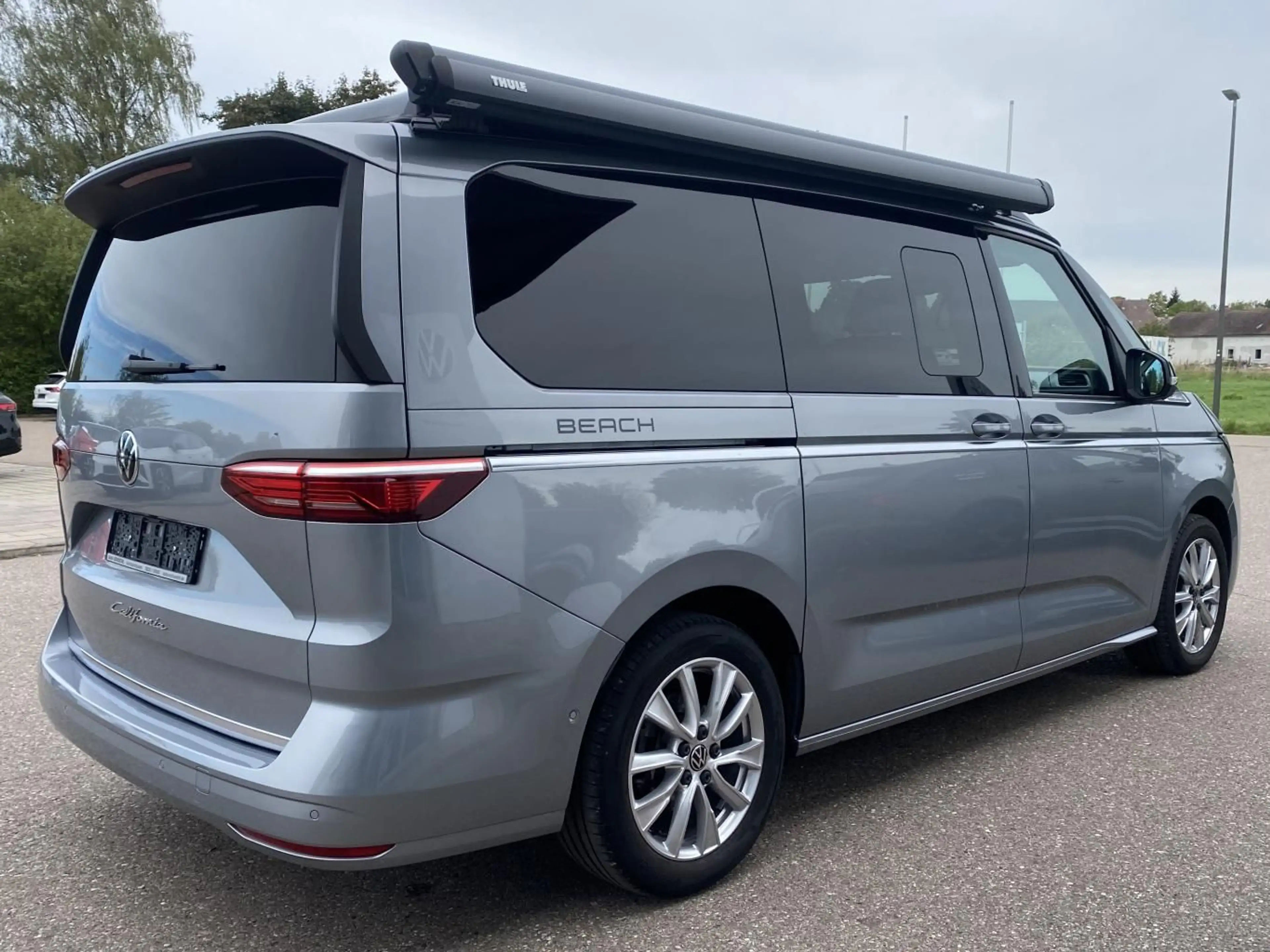 Volkswagen T7 California Beach 2.0 TDI DSG AHK+APP-CONNECT+ — photo 6