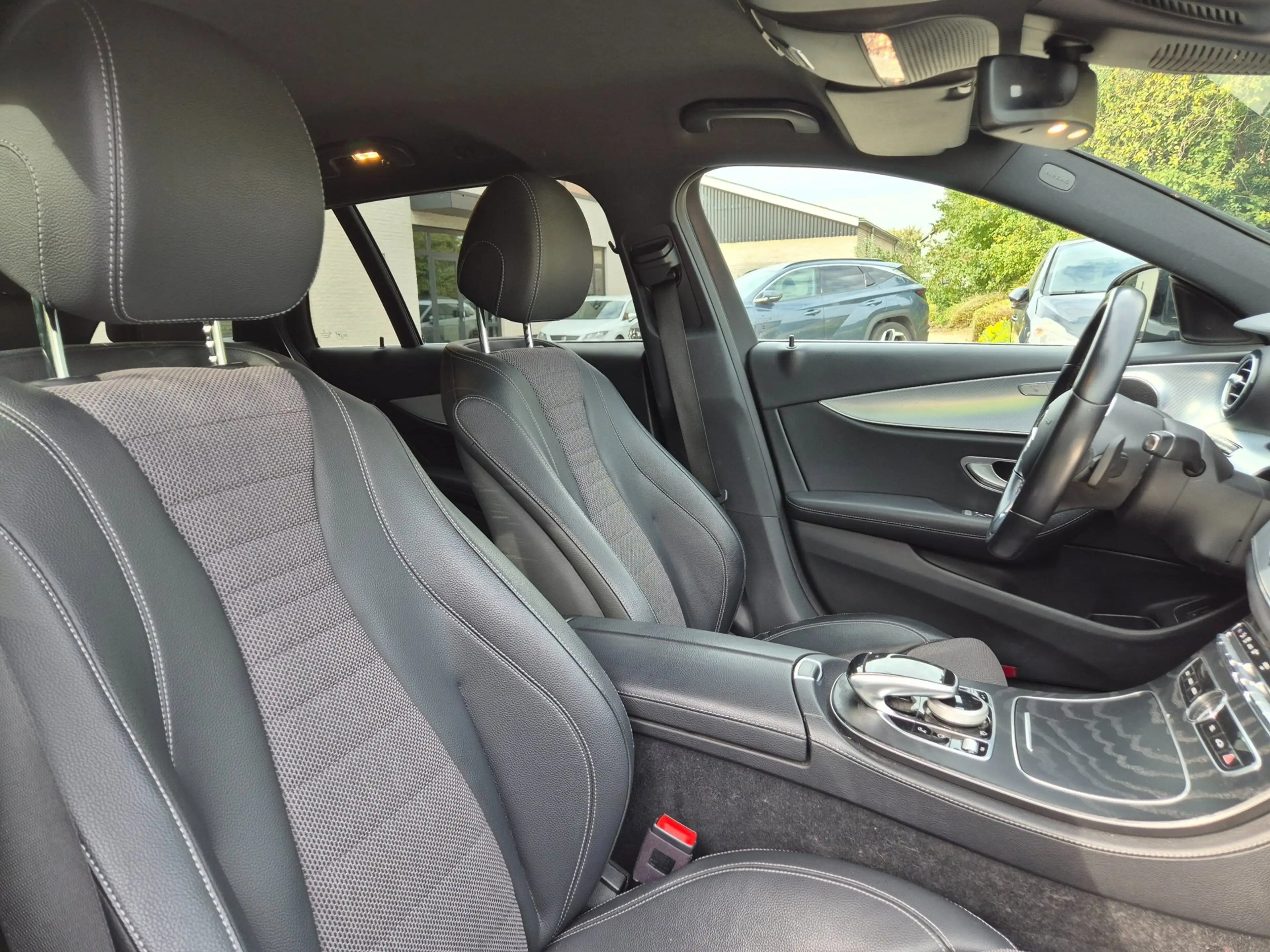 Mercedes-Benz E 300 Estate de Business Solution - Widescreen - Camera — photo 8