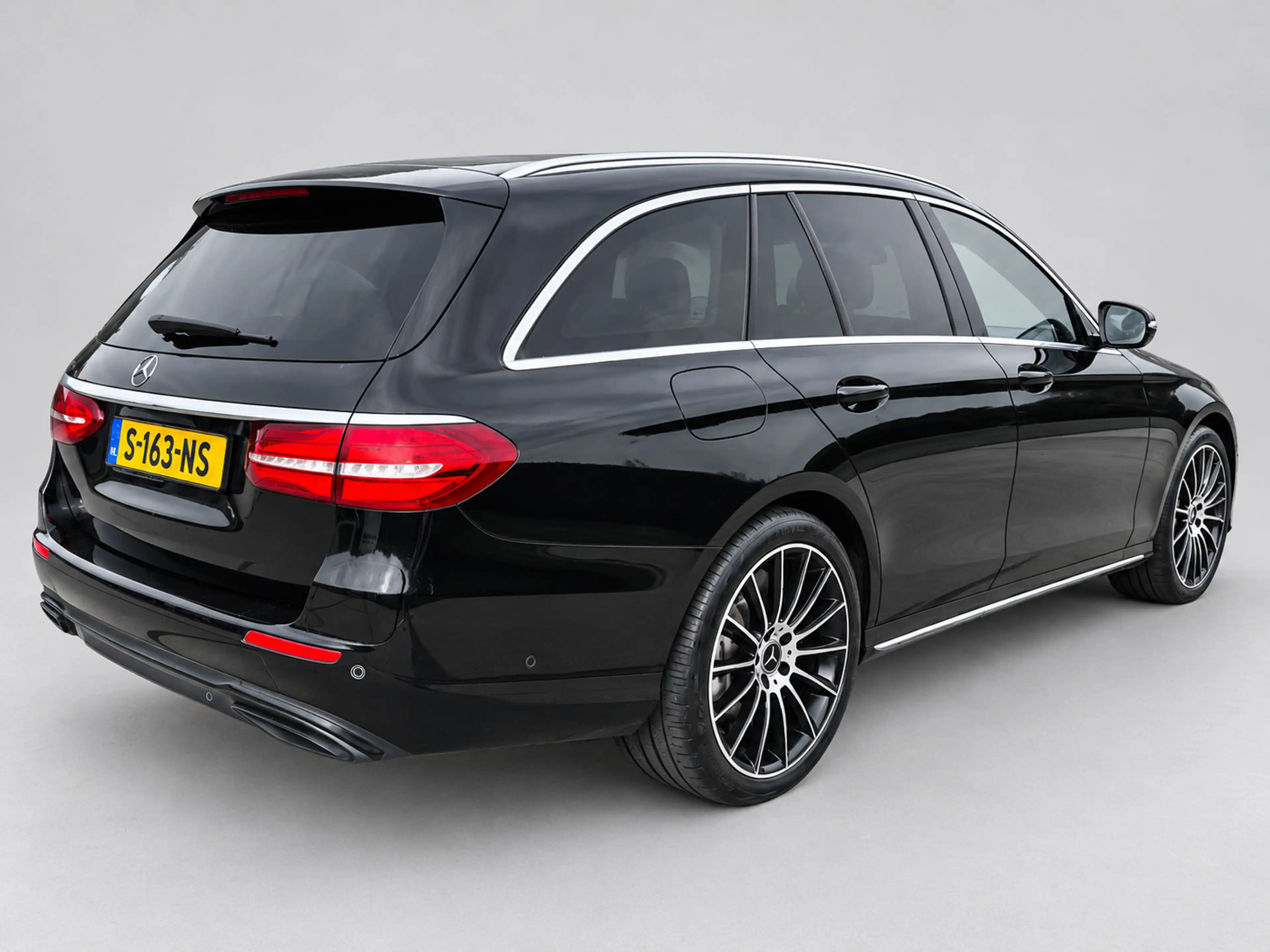 Mercedes-Benz E 300 Estate de Business Solution - Widescreen - Camera — photo 3