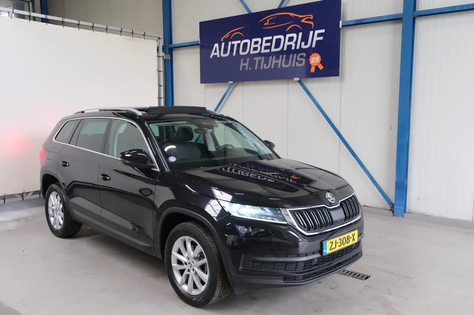 Skoda Kodiaq 1.5 TSI Style Business 7p. Automaat - N.A.P Airco, Zwart - 1