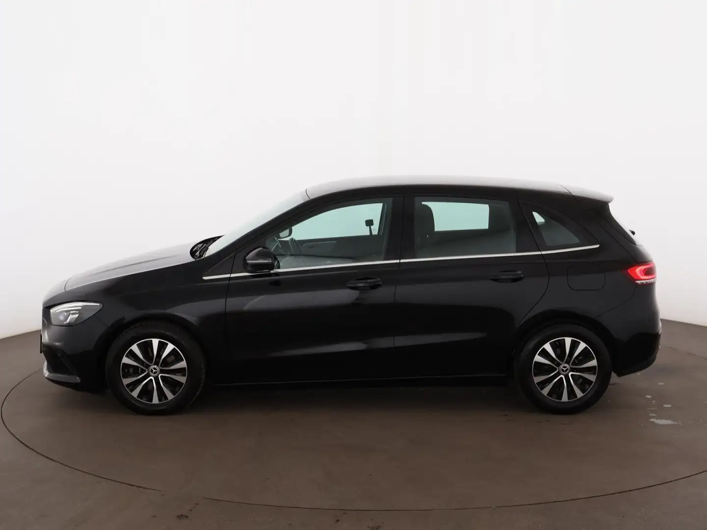 Mercedes-Benz B 200 d Style Aut LED AHK RADAR LEDER NAVI SITZHZ Schwarz - 2