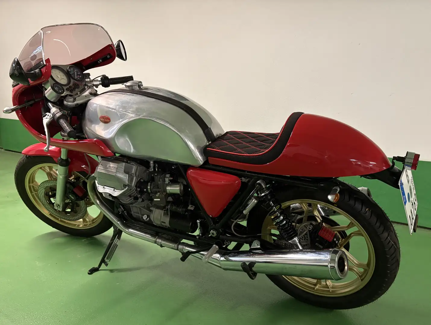 Moto Guzzi 850 Le Mans Cafe Racer Rood - 2