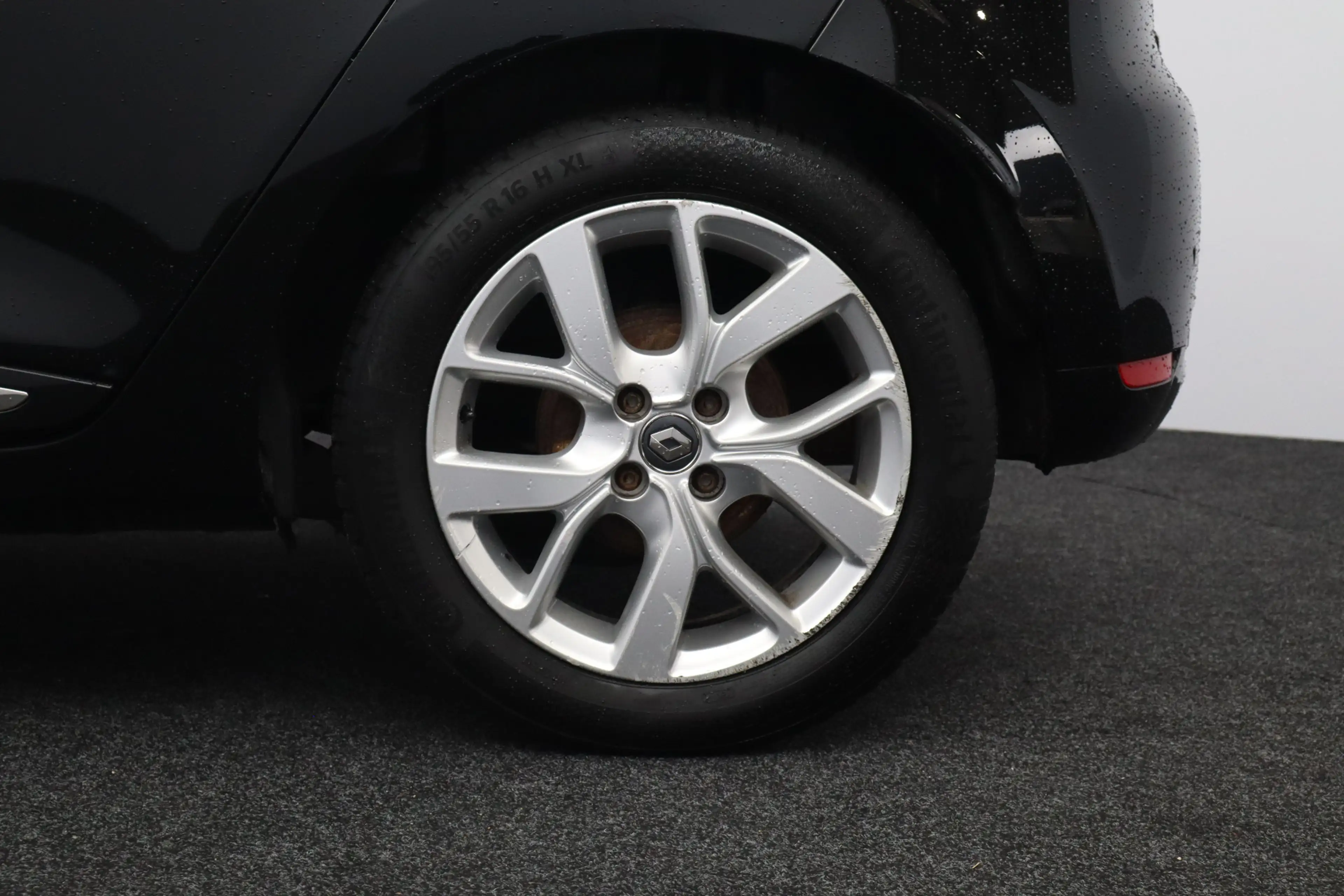 Renault Clio 0.9 TCe Limited/ Keyless/ Navi/ Apple + Android/ D — photo 42