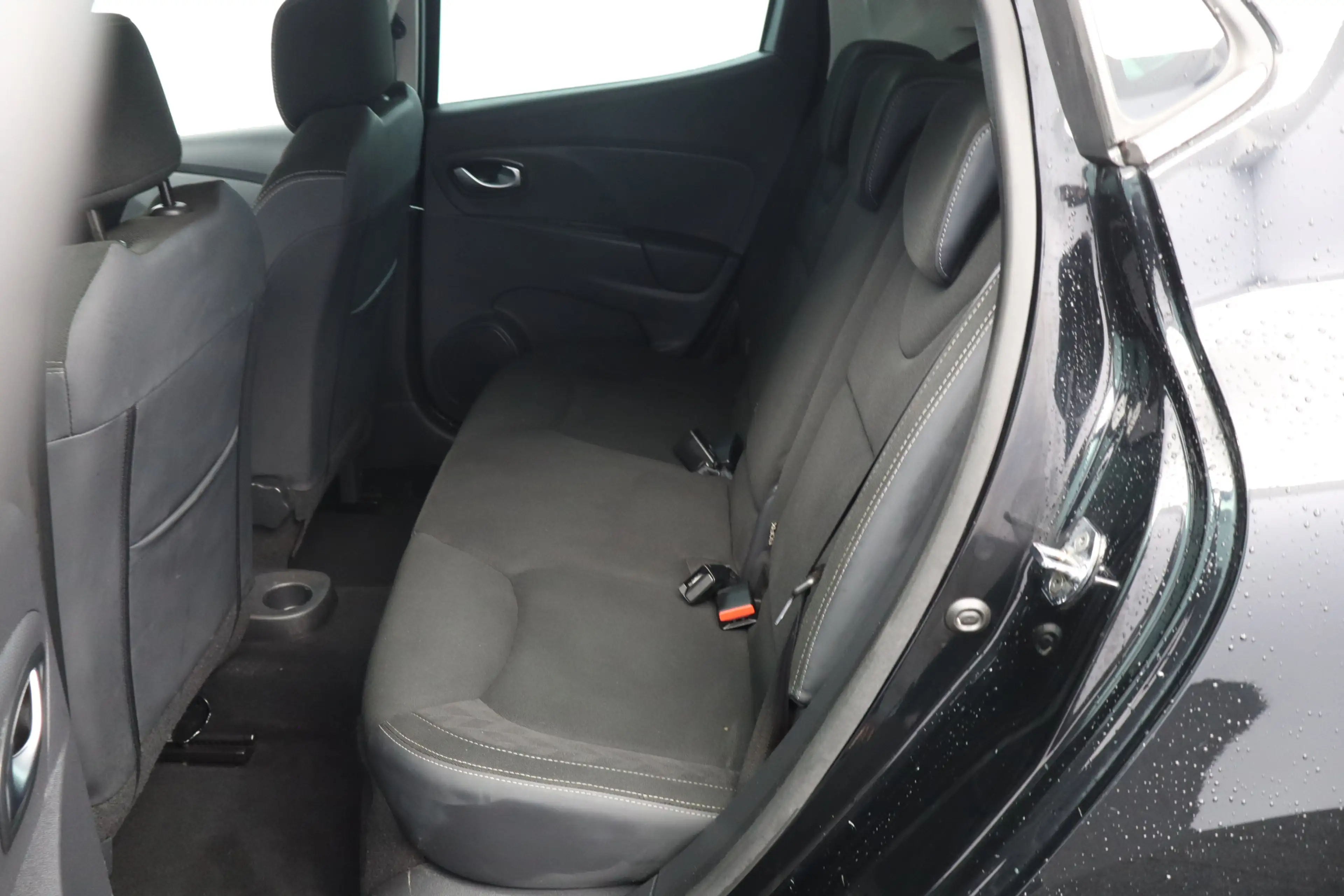 Renault Clio 0.9 TCe Limited/ Keyless/ Navi/ Apple + Android/ D — photo 34
