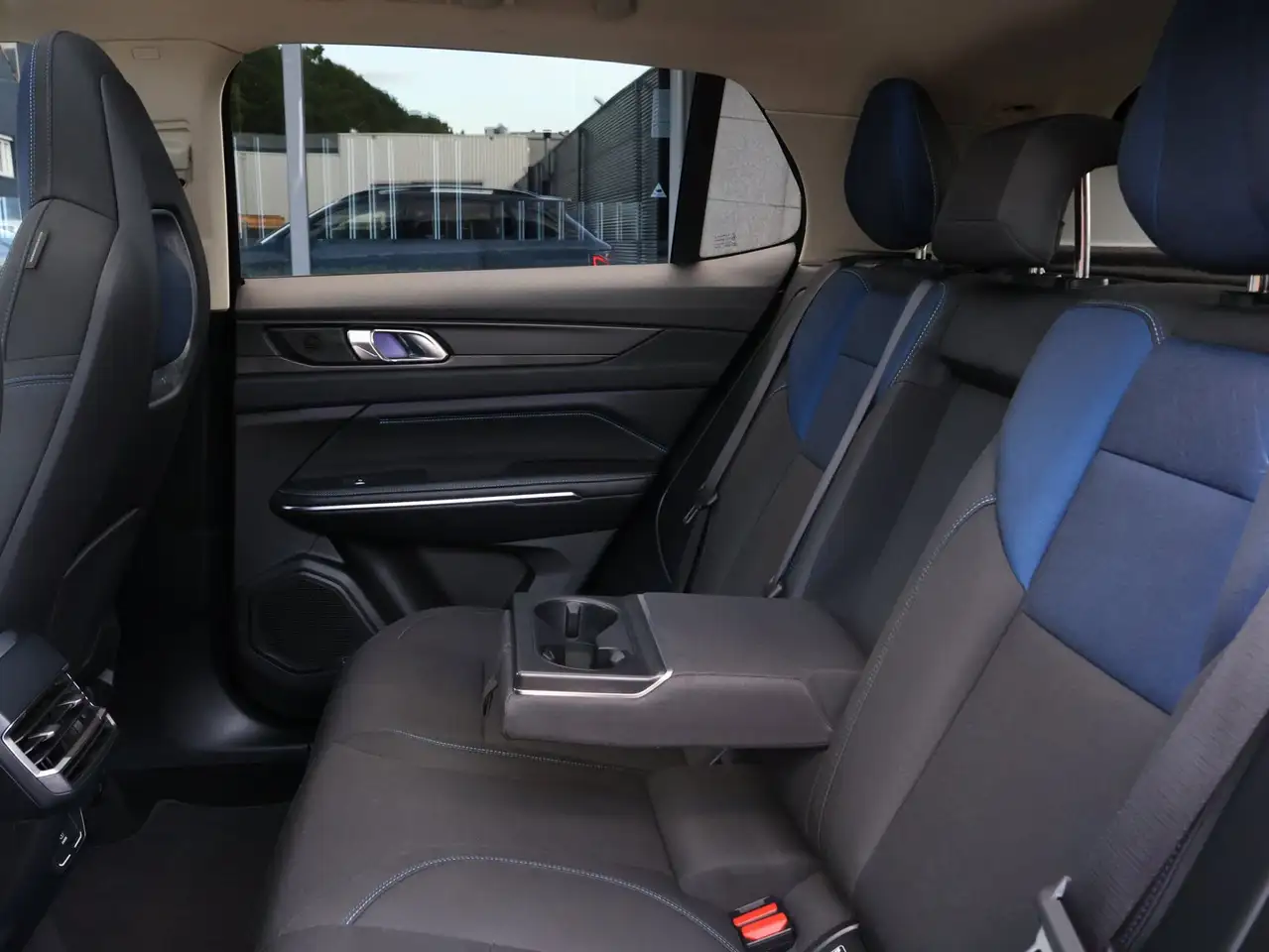Lynk & Co 01 1.5 Black Edition Pano 360 Autopark Adaptive, миниатюра 30