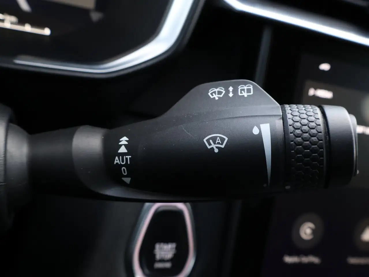 Lynk & Co 01 1.5 Black Edition Pano 360 Autopark Adaptive, миниатюра 12