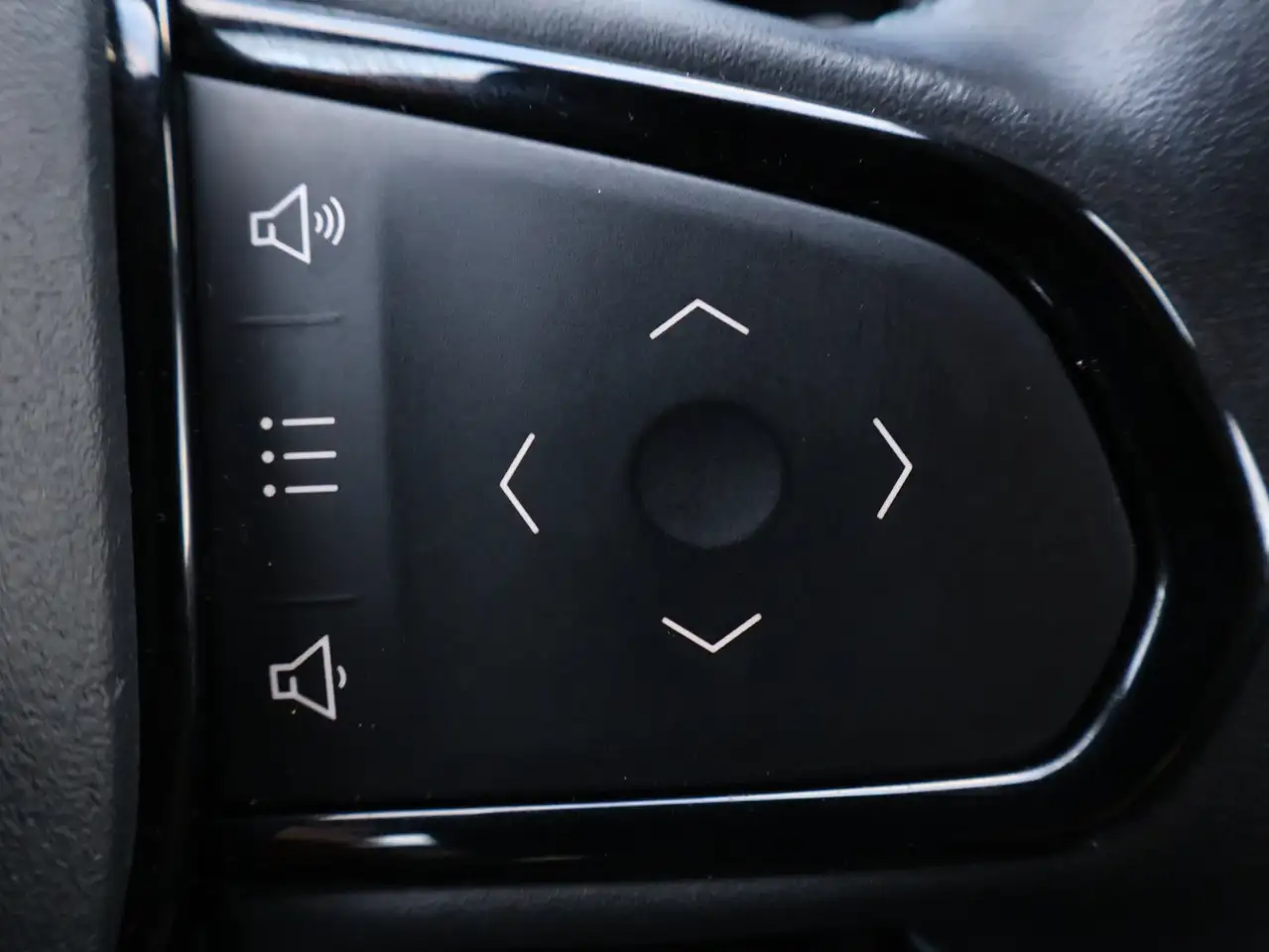 Lynk & Co 01 1.5 Black Edition Pano 360 Autopark Adaptive, миниатюра 10