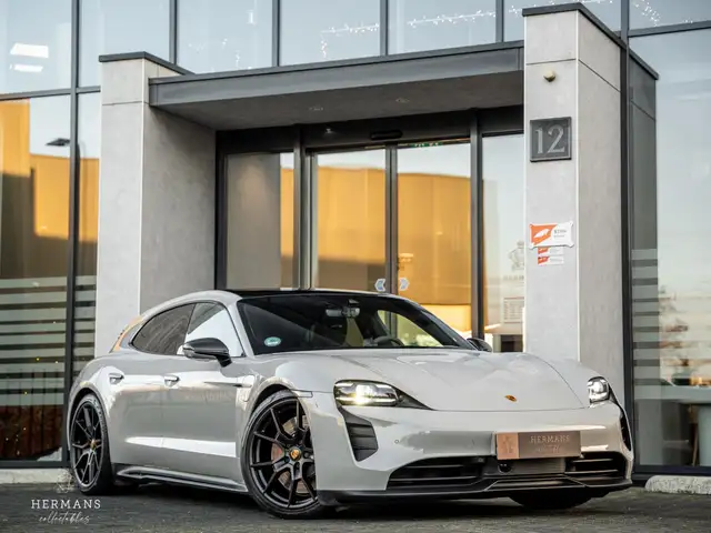 Porsche Taycan Sport Turismo GTS 93 kWh / Org. NL / Krijt / Passe