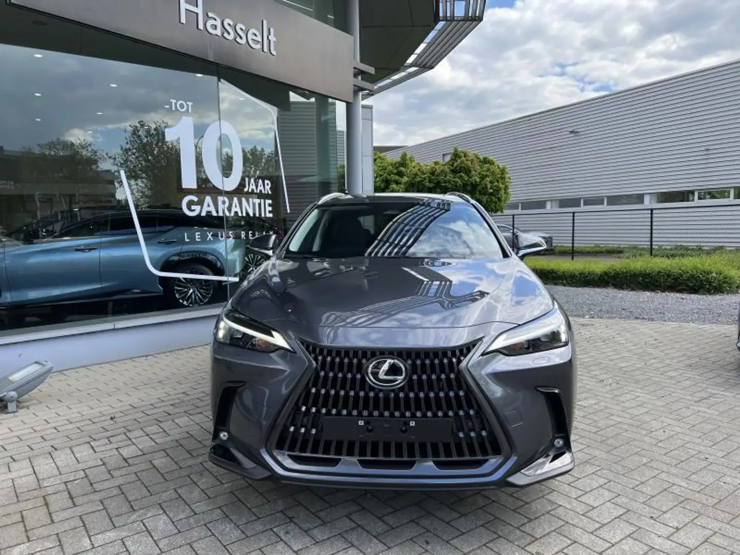 Lexus NX 450h+ Executive Line ***NEW - STOCK*** Grijs - 2