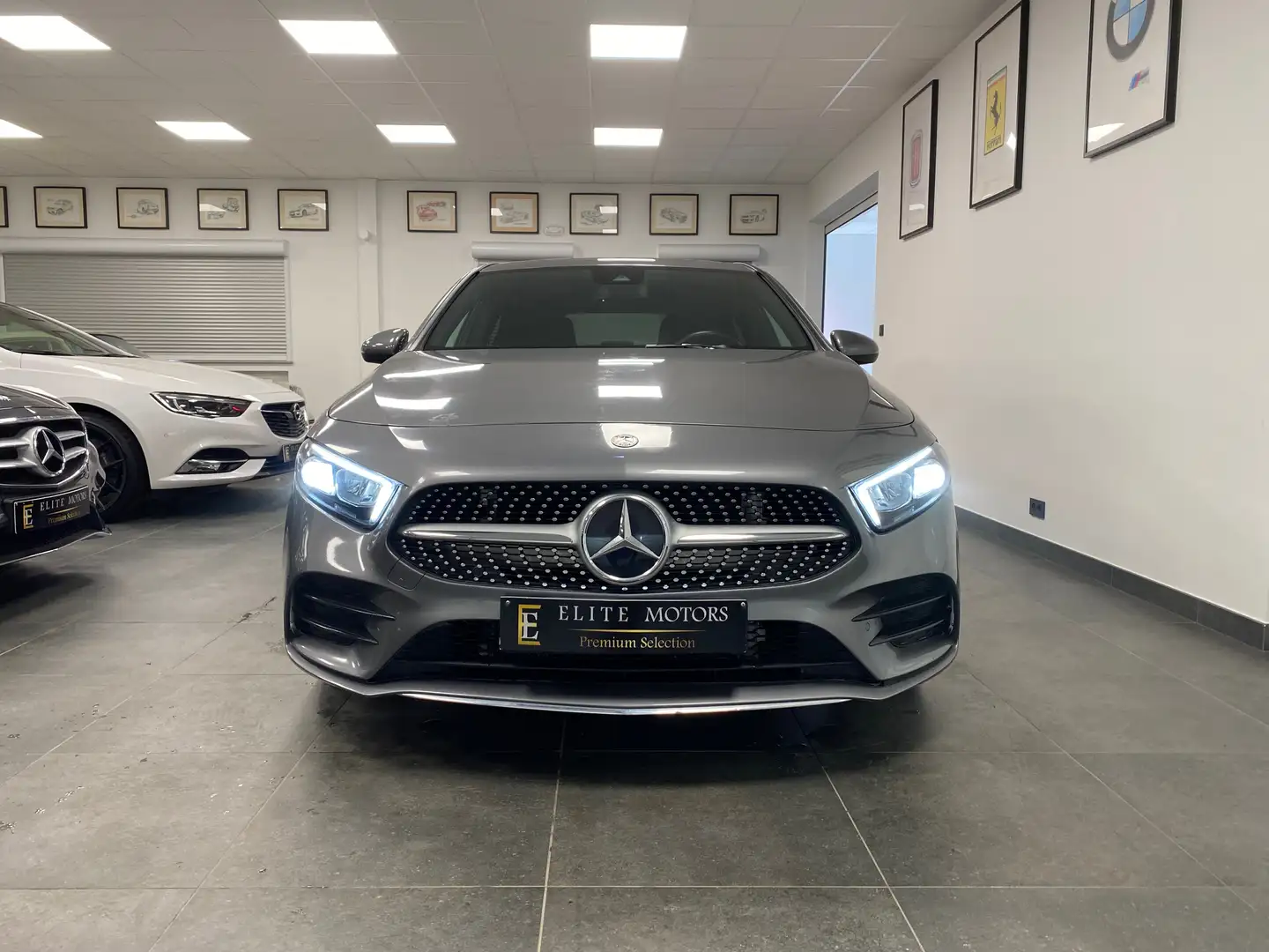 Mercedes-Benz A 200 AMG PACK / FULL OPTIONS/ 1ERMAIN/ CAM/NAVI/ NEUF Срібний - 2
