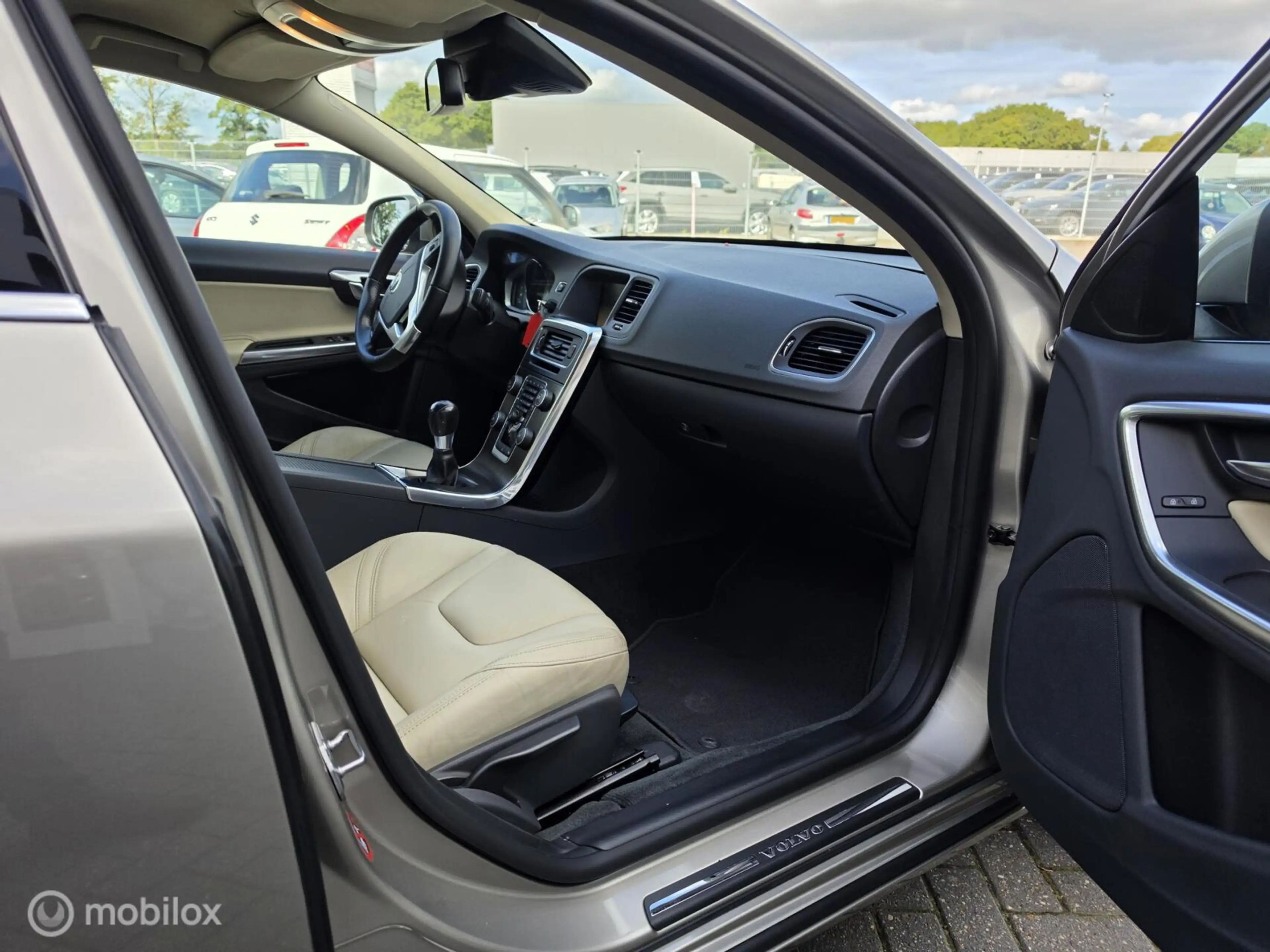Volvo S60 1.6 T3 Summum — photo 12