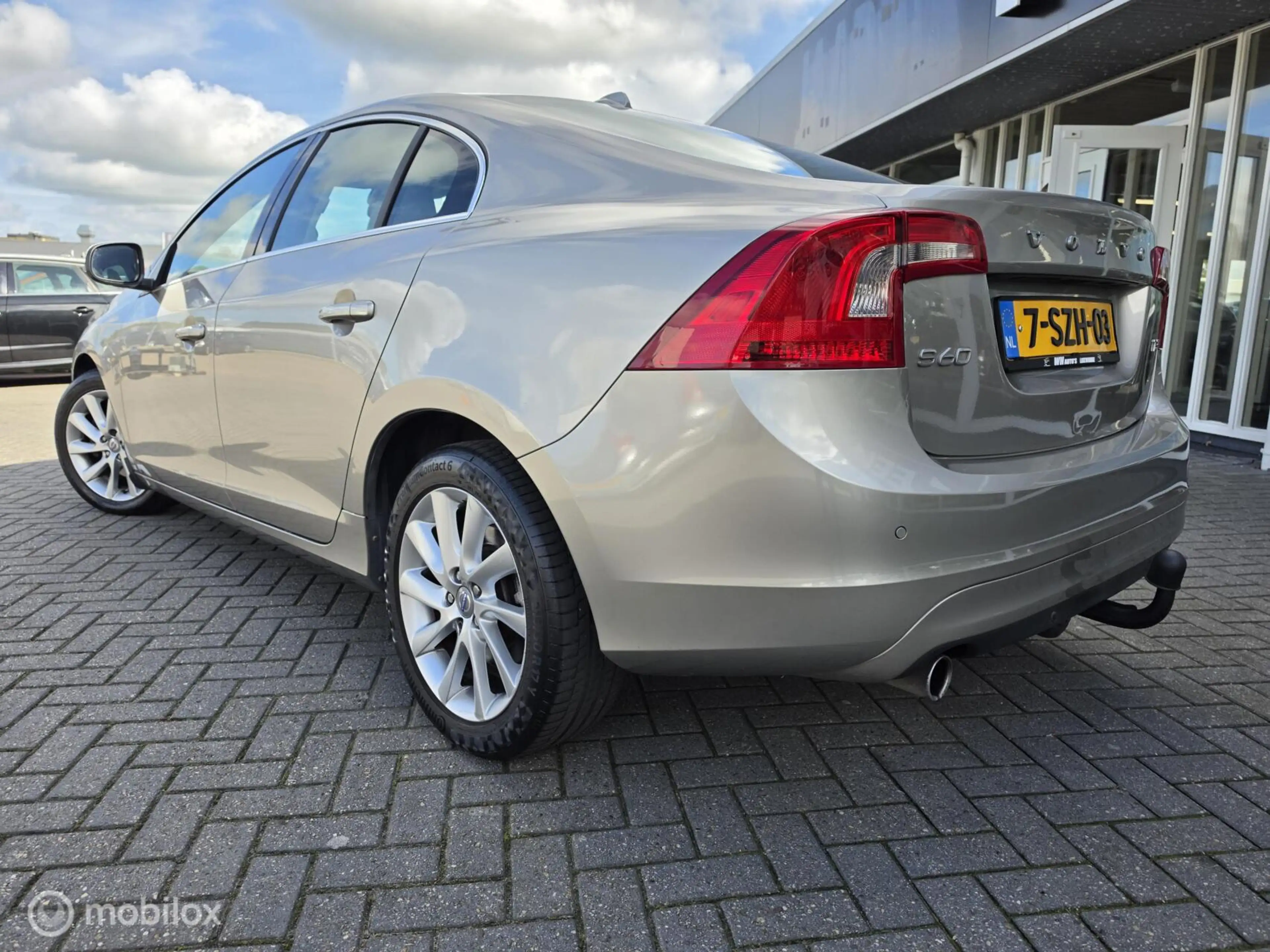 Volvo S60 1.6 T3 Summum — photo 9