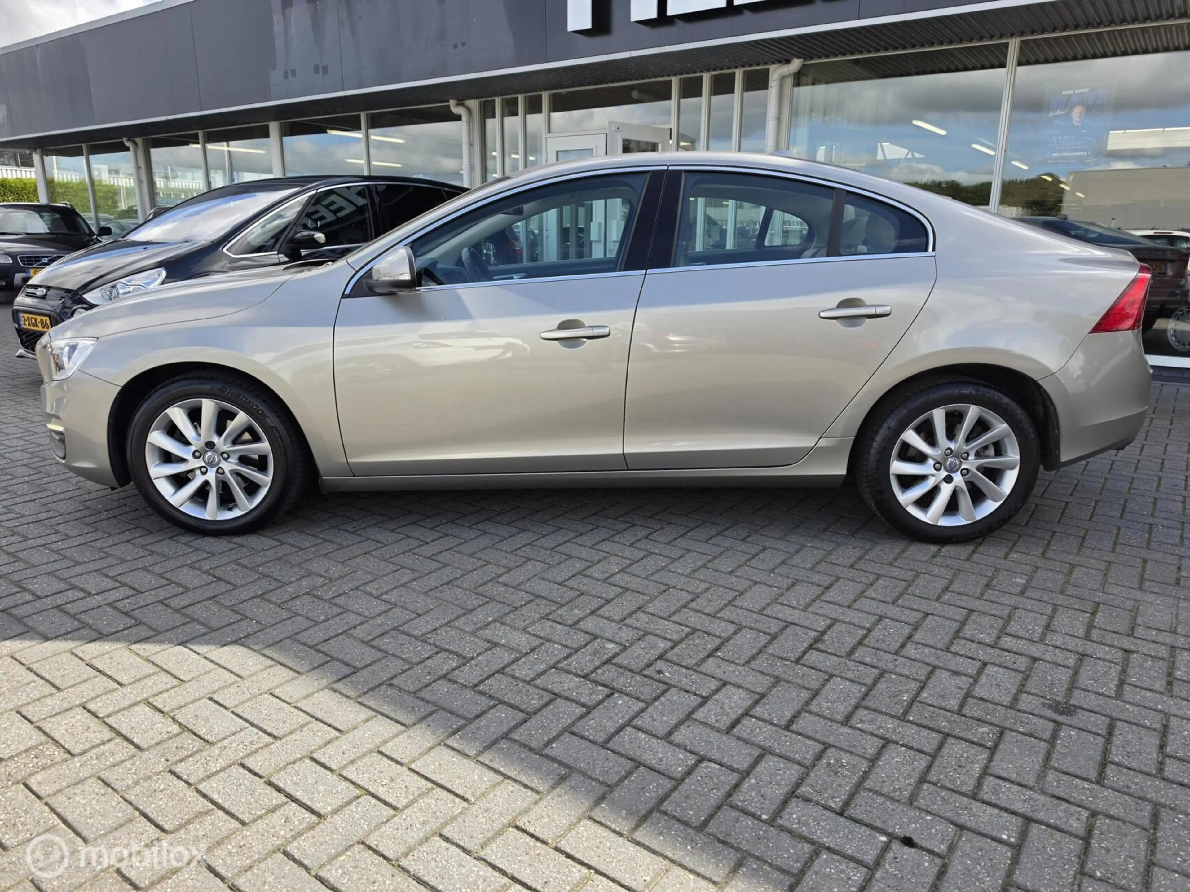 Volvo S60 1.6 T3 Summum — photo 5
